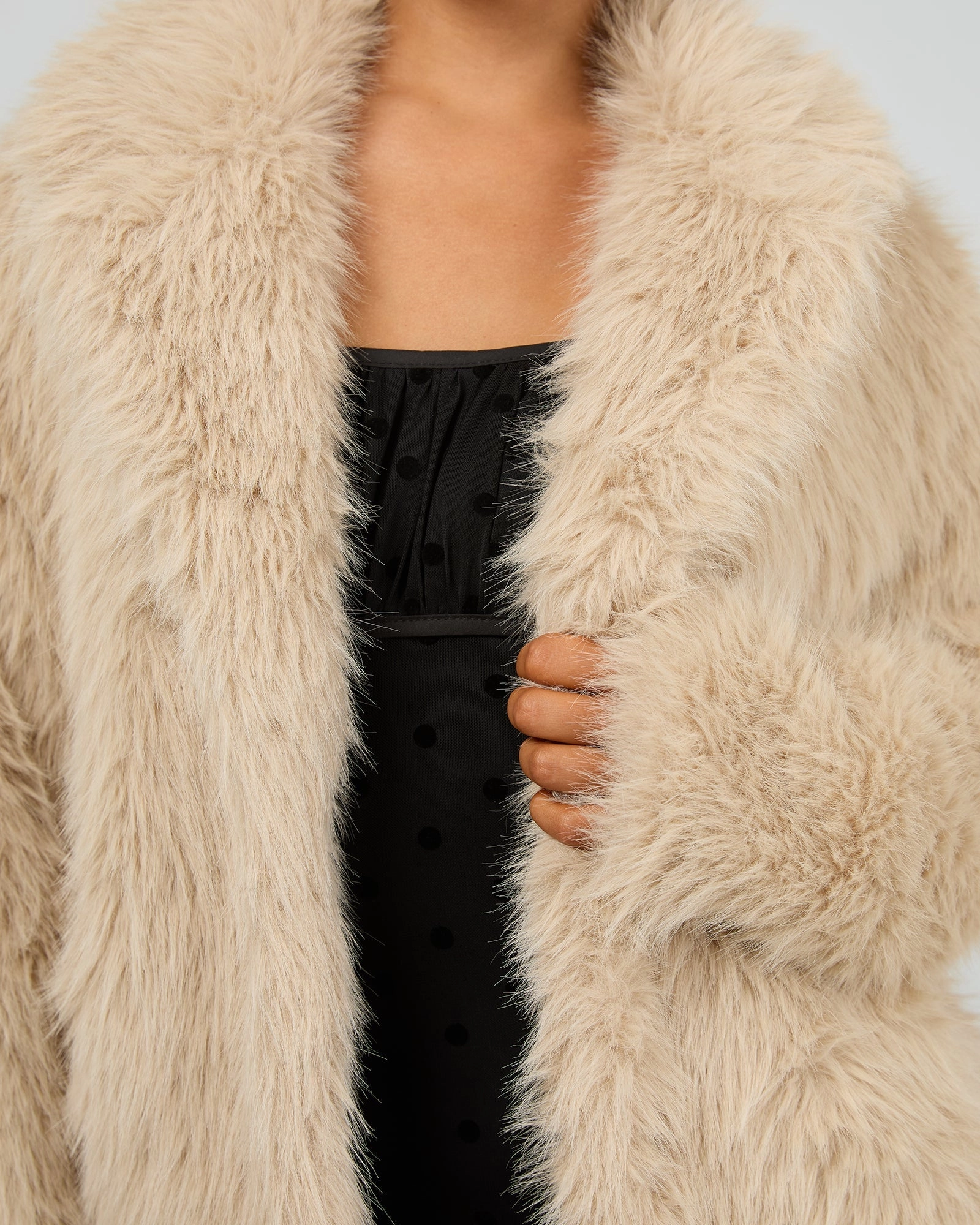 Flexible Hem Adjustment Wind Resistant Coating Jorge Angela Fur Coat Beige