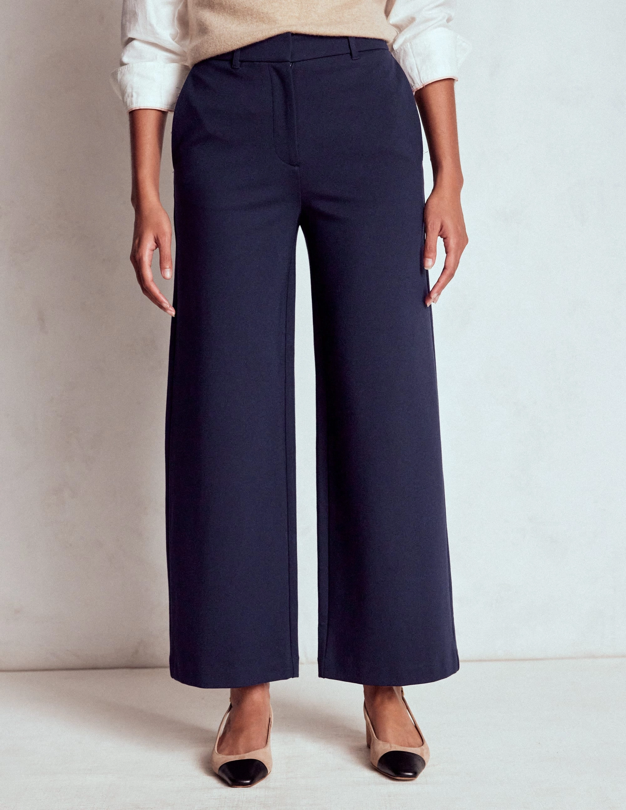 Sporty Layers Belgravia Ponte Crop Trousers-Navy