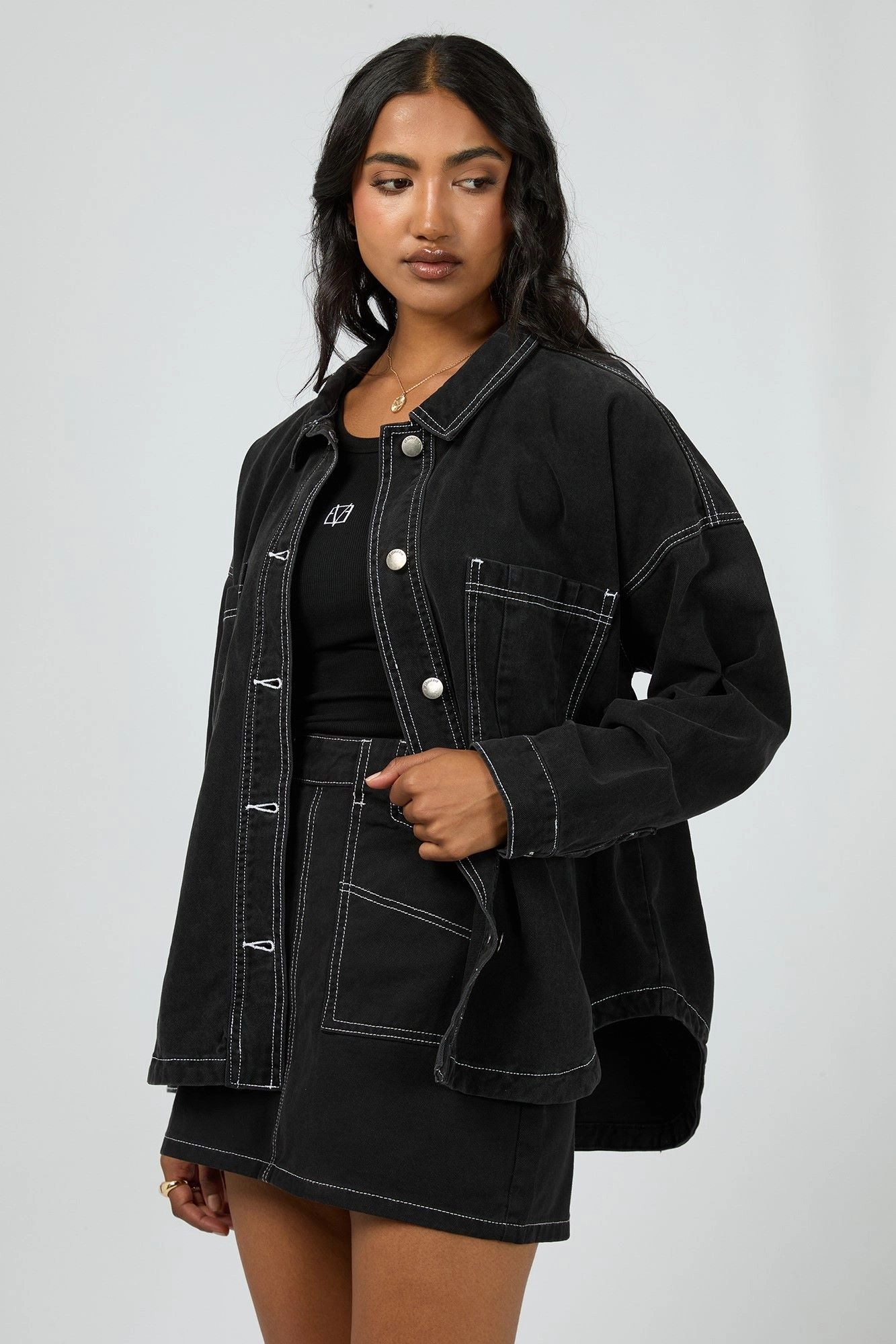 Matte Surface Texture Reversible Dual Layer All About Eve Dale Shacket Black