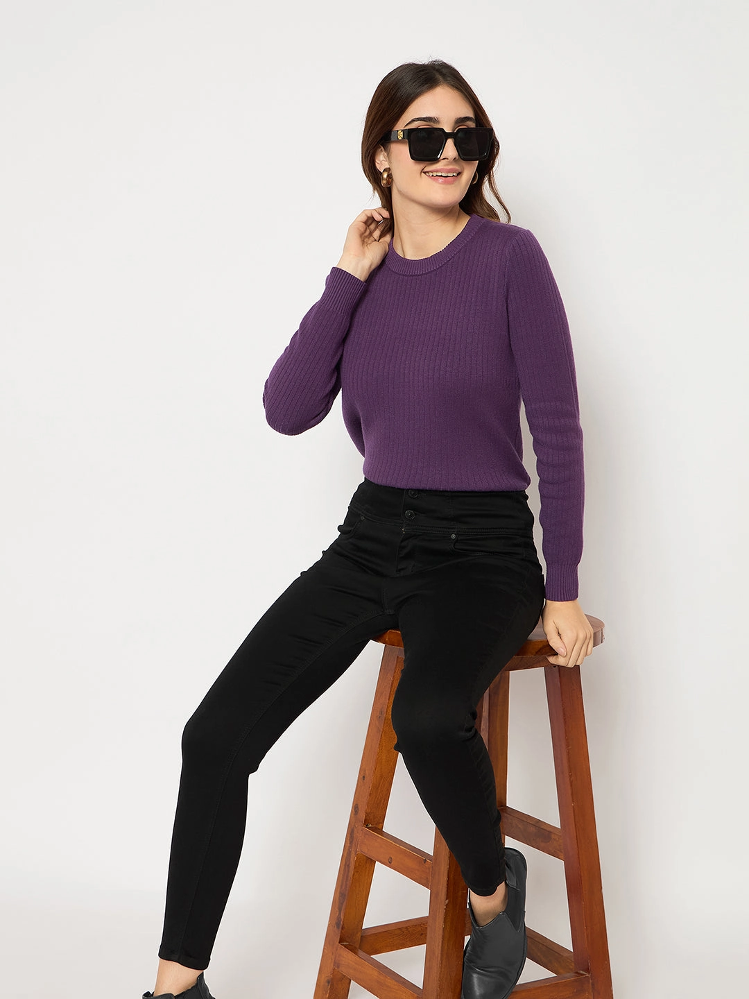 Elegant Bold Look Stylish Cut Madame Cotton Blend Double High Rise Solid Button Black Denim Jeans