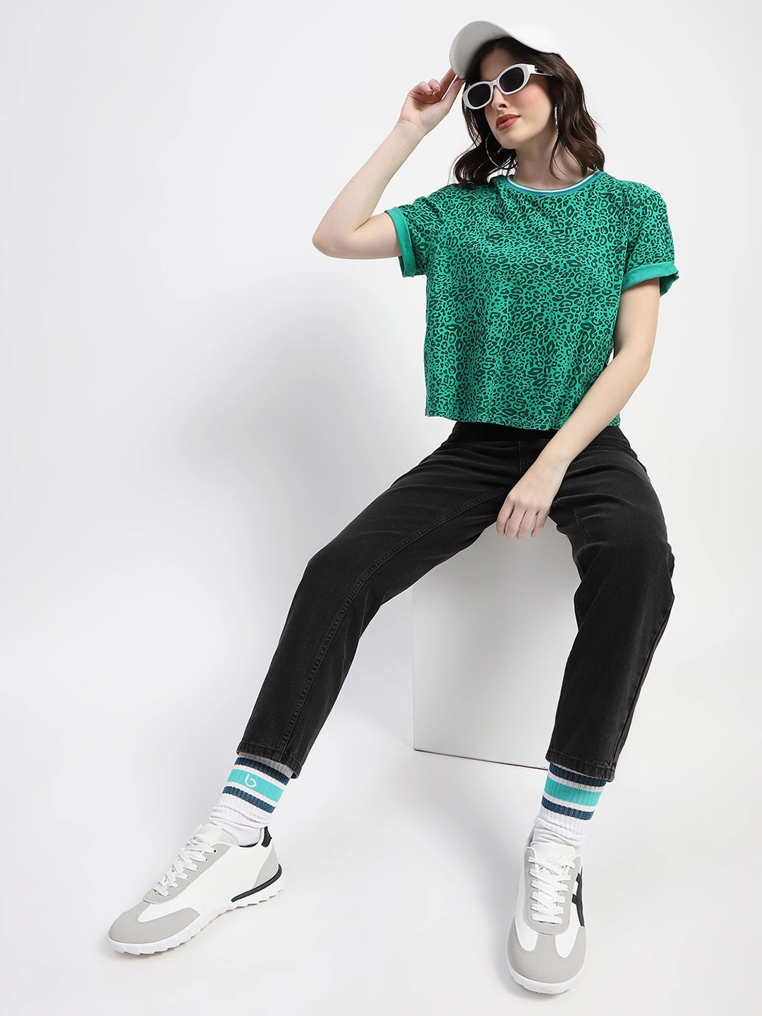 Bold Look Parent Style Madame Cotton Solid Black Straight Denim