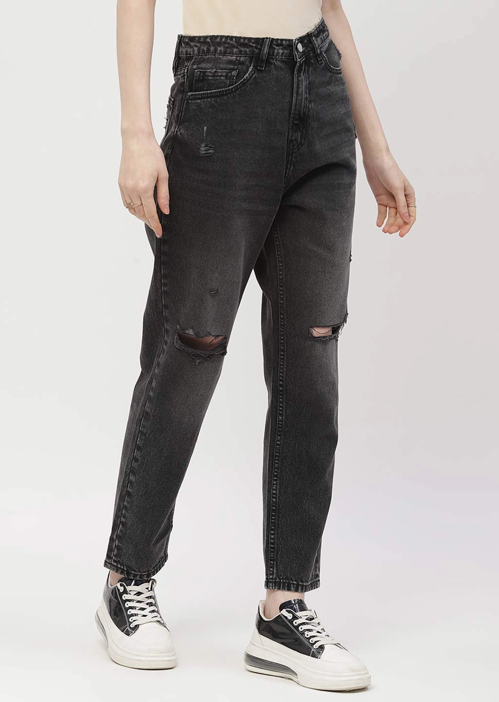 Festival Outfit Comfy Utility Fit Madame Distressed Black Mom Fit Jeans