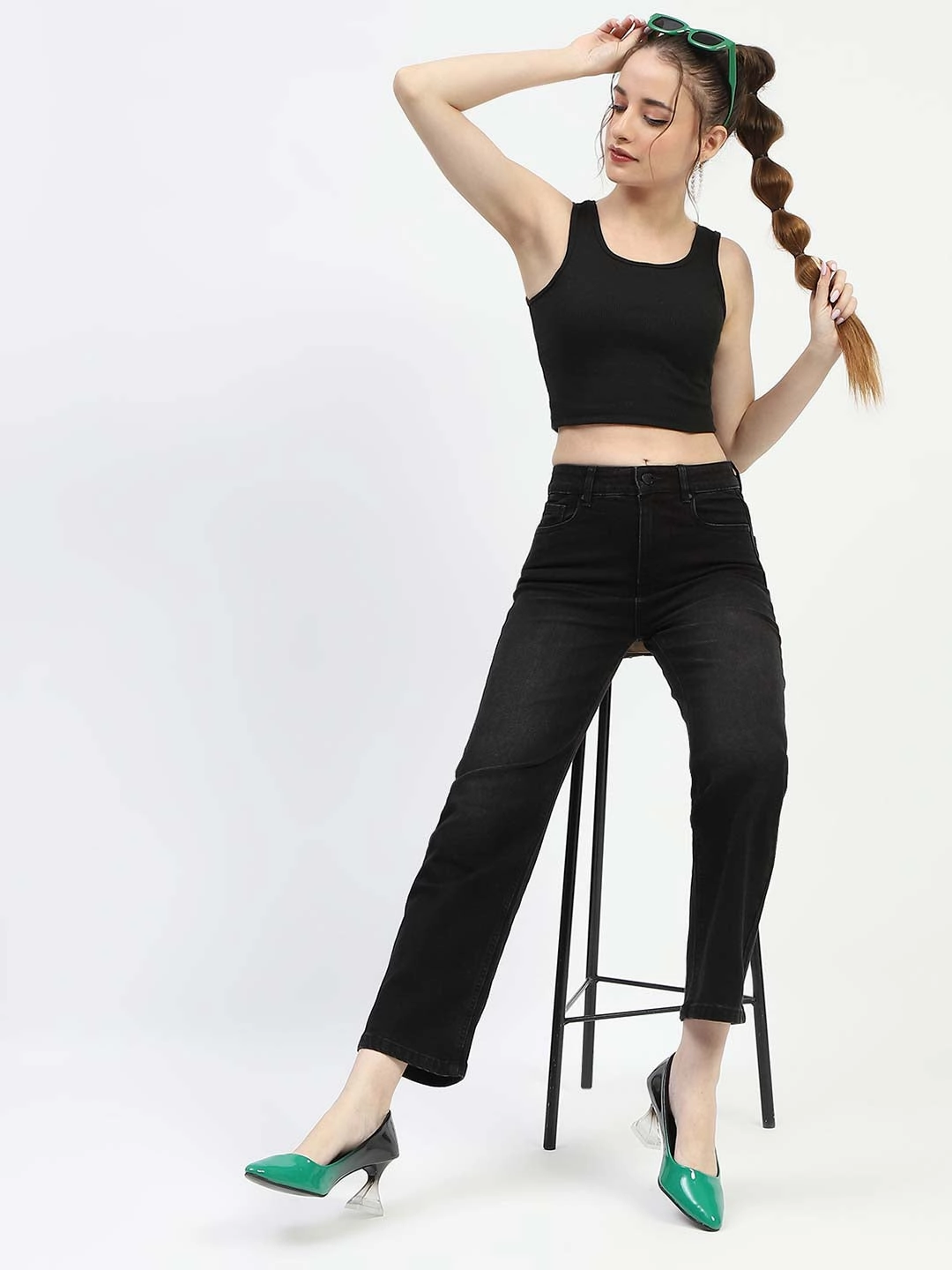 Madame Mid-Rise Black Straight-Fit Jeans Daily Basic