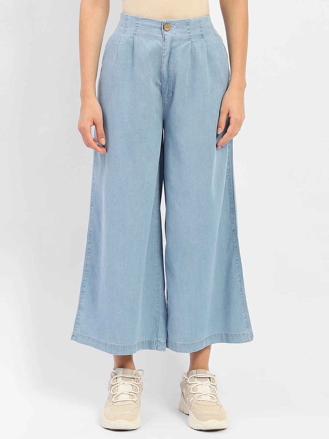 Modern Fit Fade Resistant Wash Madame Wide Leg Cropped Light Blue Denim