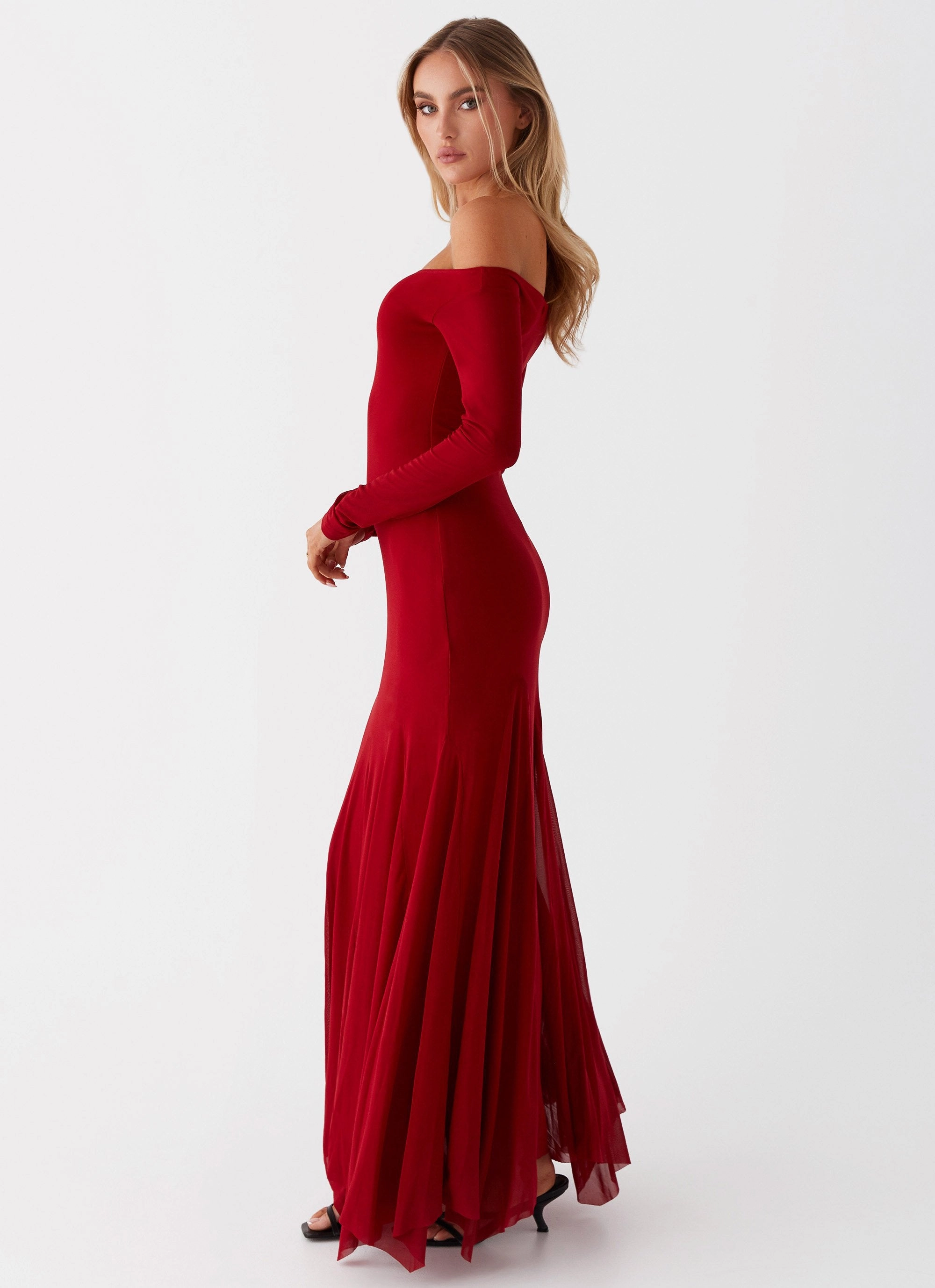 Maribel Maxi Dress - Red Harmonious Layers