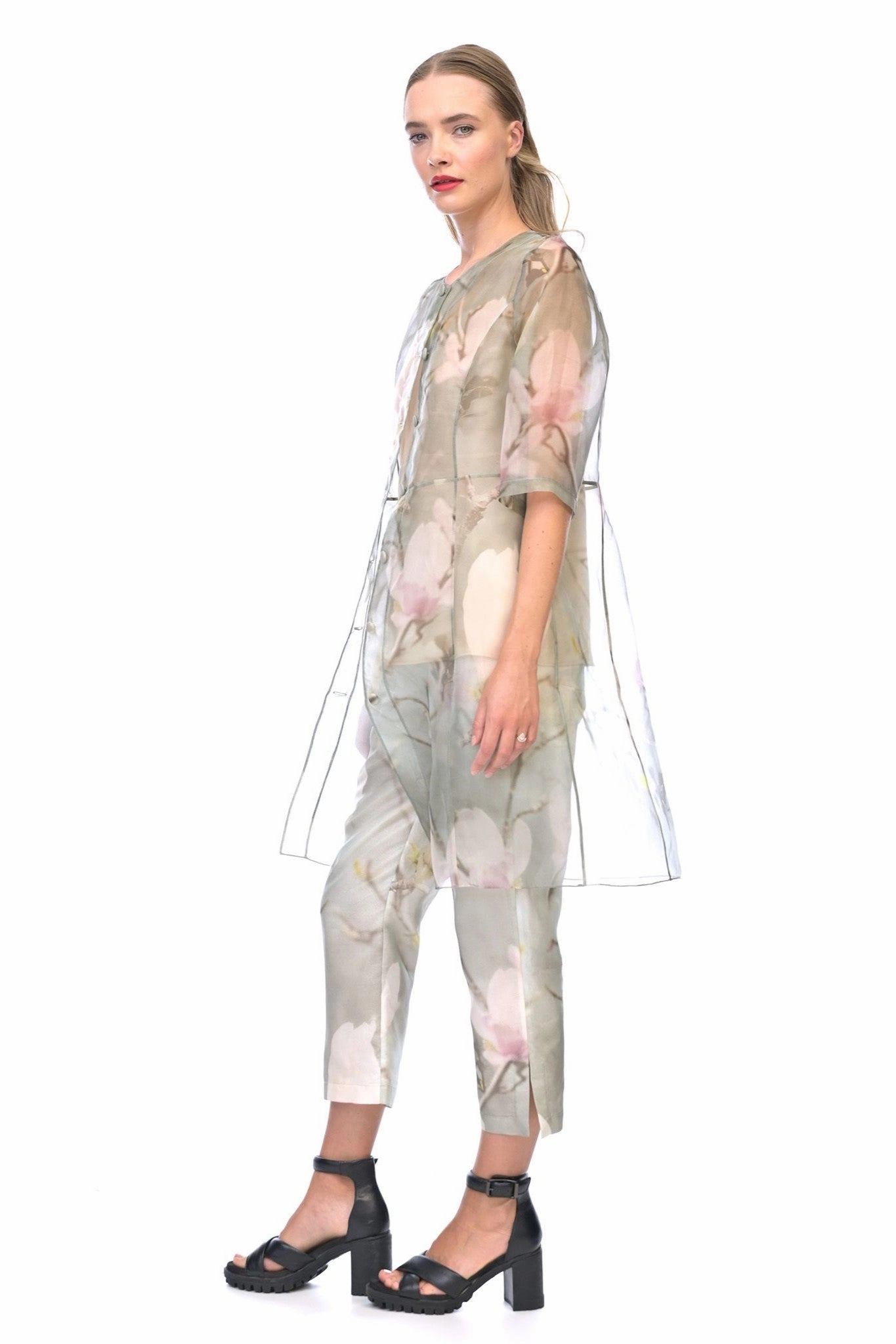 clean design Megan Salmon - M5120 Magnolia Noble Coat