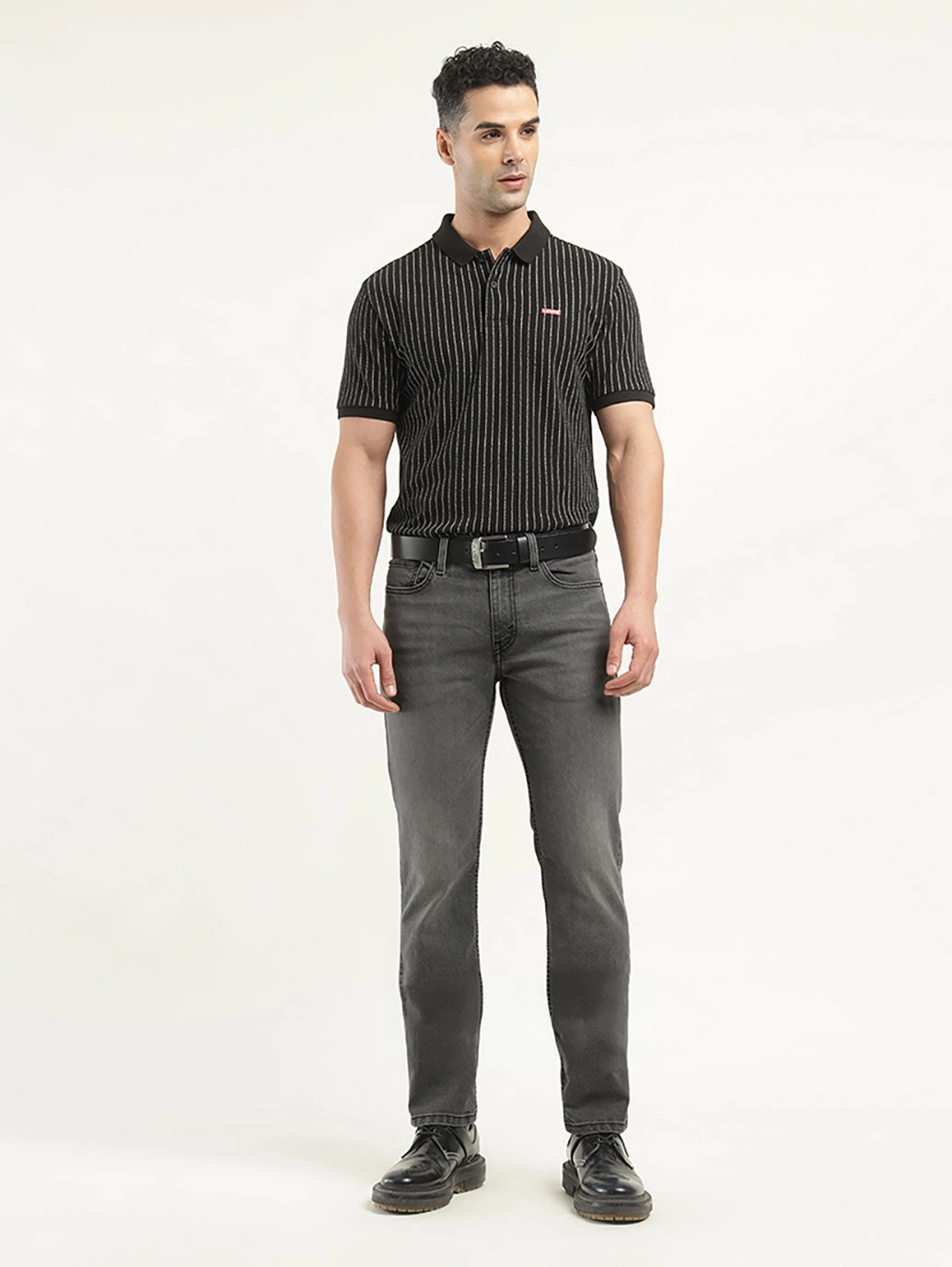 Universal Fit Design Mid Rise Fit Men's 512 Black Slim Tapered Fit Mid Rise Jeans