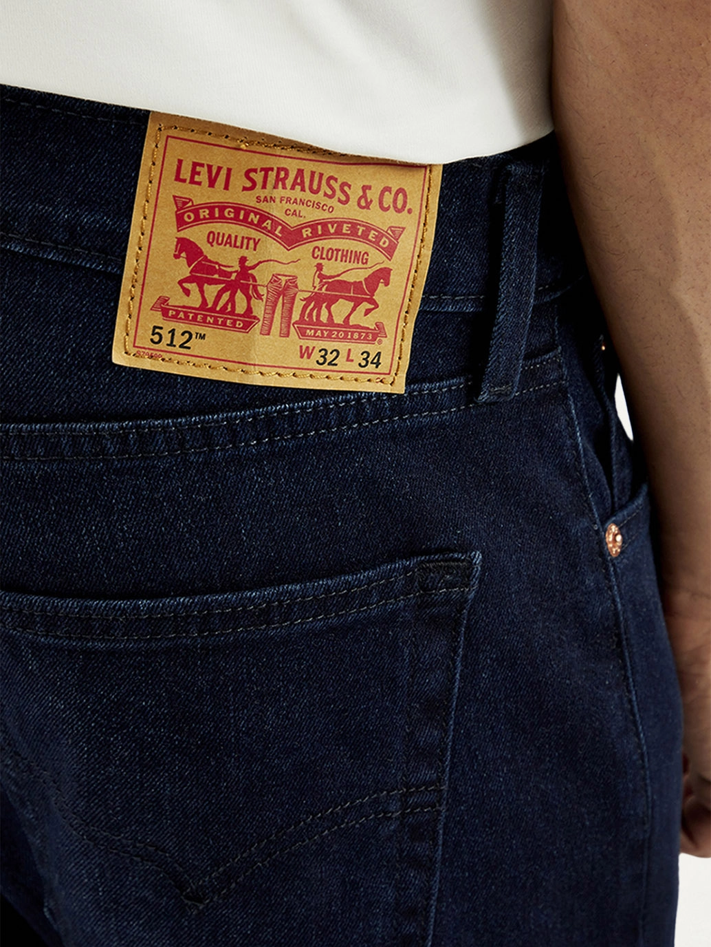 Morning Stroll Sustainable Classic Traveler Gear Brunch Outfit Casual Friday Men's 512 Dark Blue Slim Tapered Fit Mid Rise Jeans