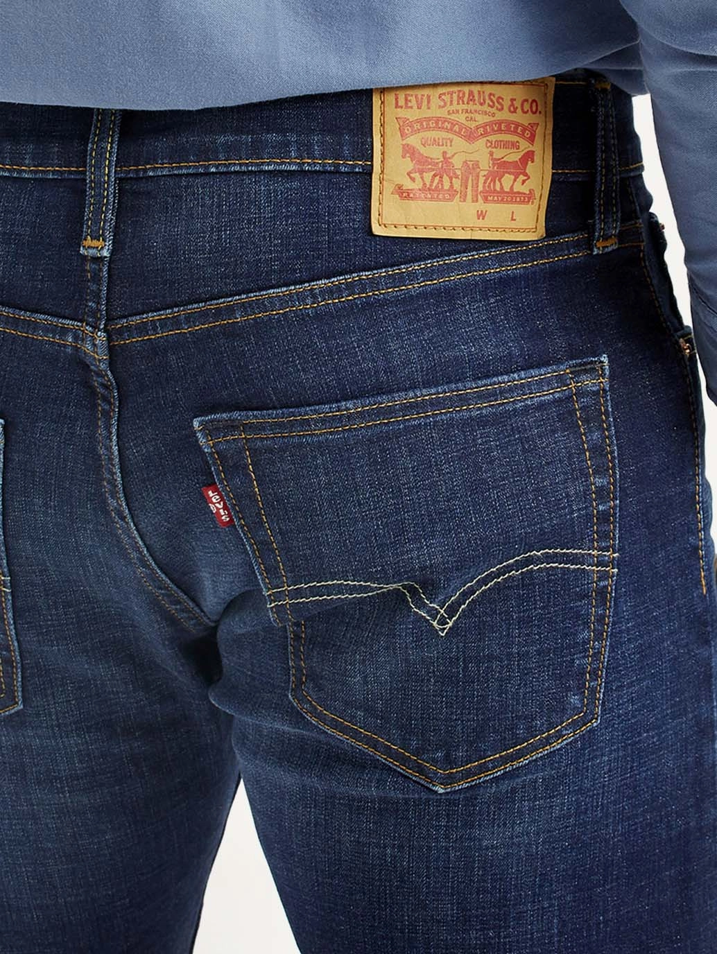 Trendy Evening Stroll Button Fly Closure Men's 512 Dark Indigo Slim Tapered Fit Mid Rise Jeans