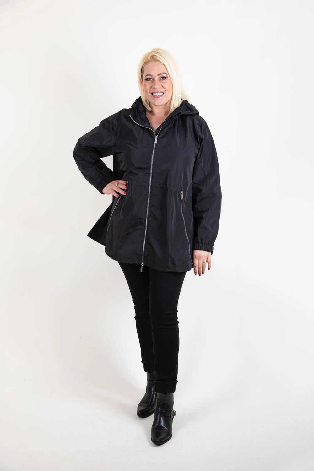 Subtle Fashion Fit Moke - SADIE Sadie Rain Jacket