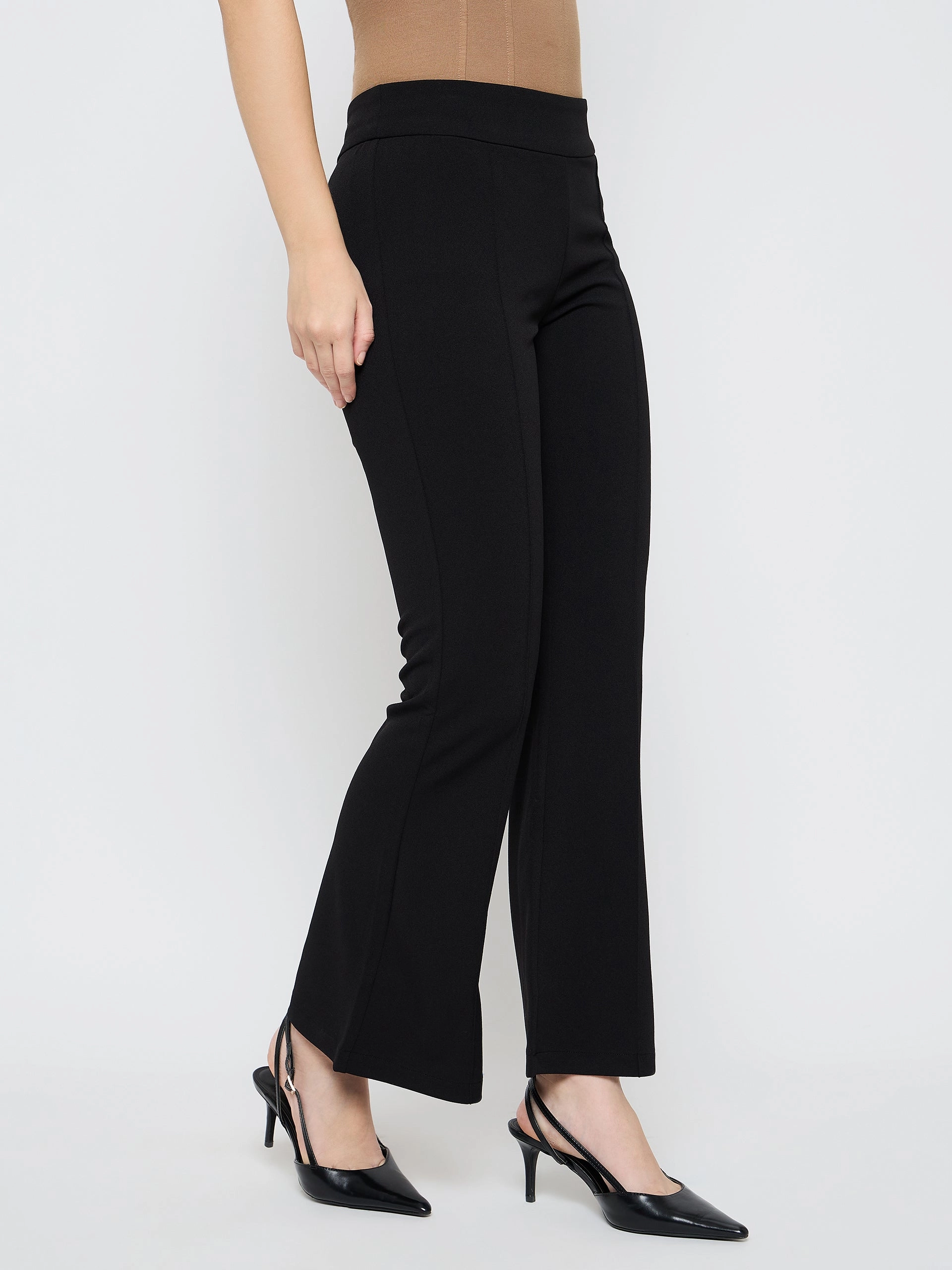 relaxed shape Madame Pleat Detailed Solid Black Flared Trousers