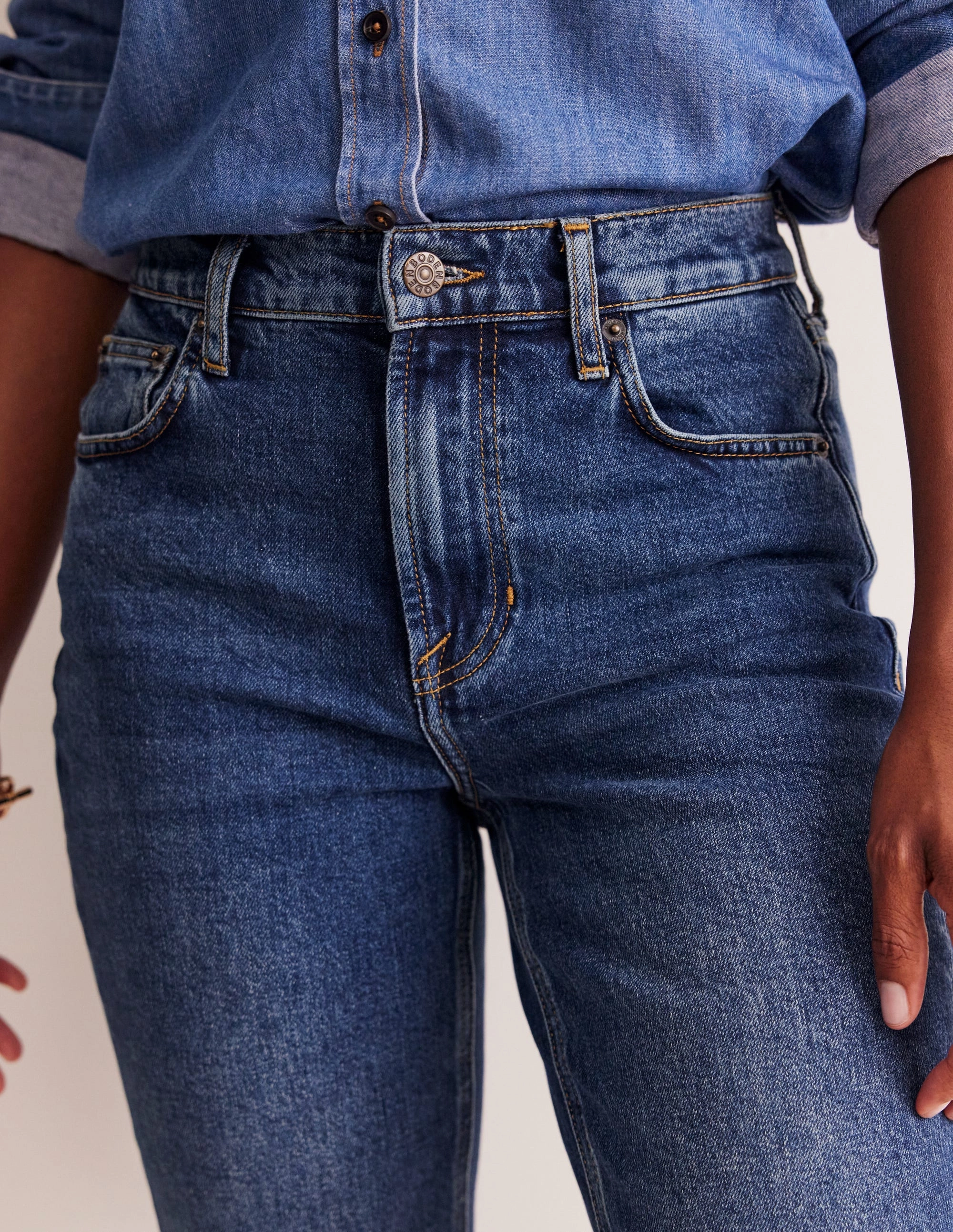 Soft Support Girlfriend Jeans-Mid Vintage