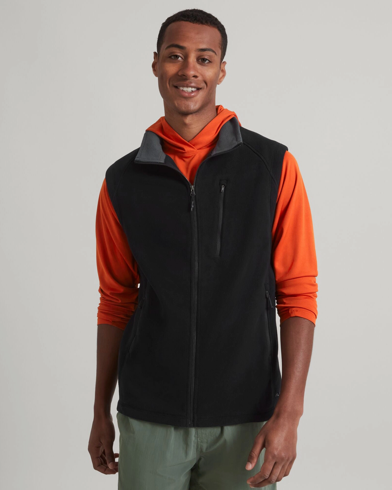 Compact Packable Feature Durable Color Retention Men's Ridge 200 PrimaLoft Bio Vest - Black