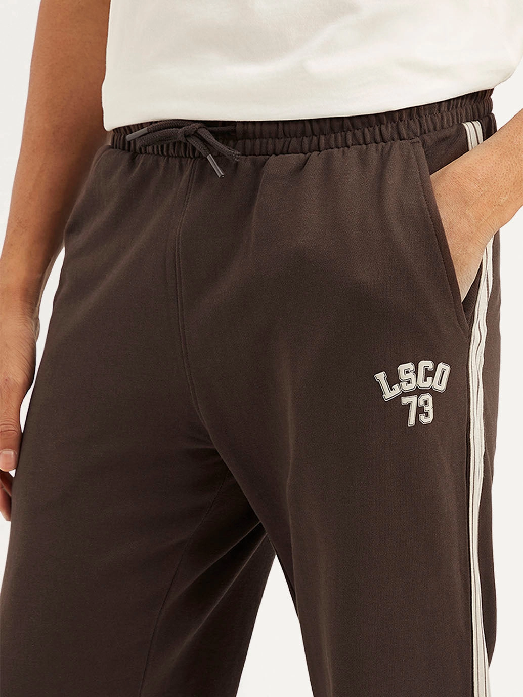 Basic Style Cozy Touch Men's Dark Brown Solid Utility Joggers