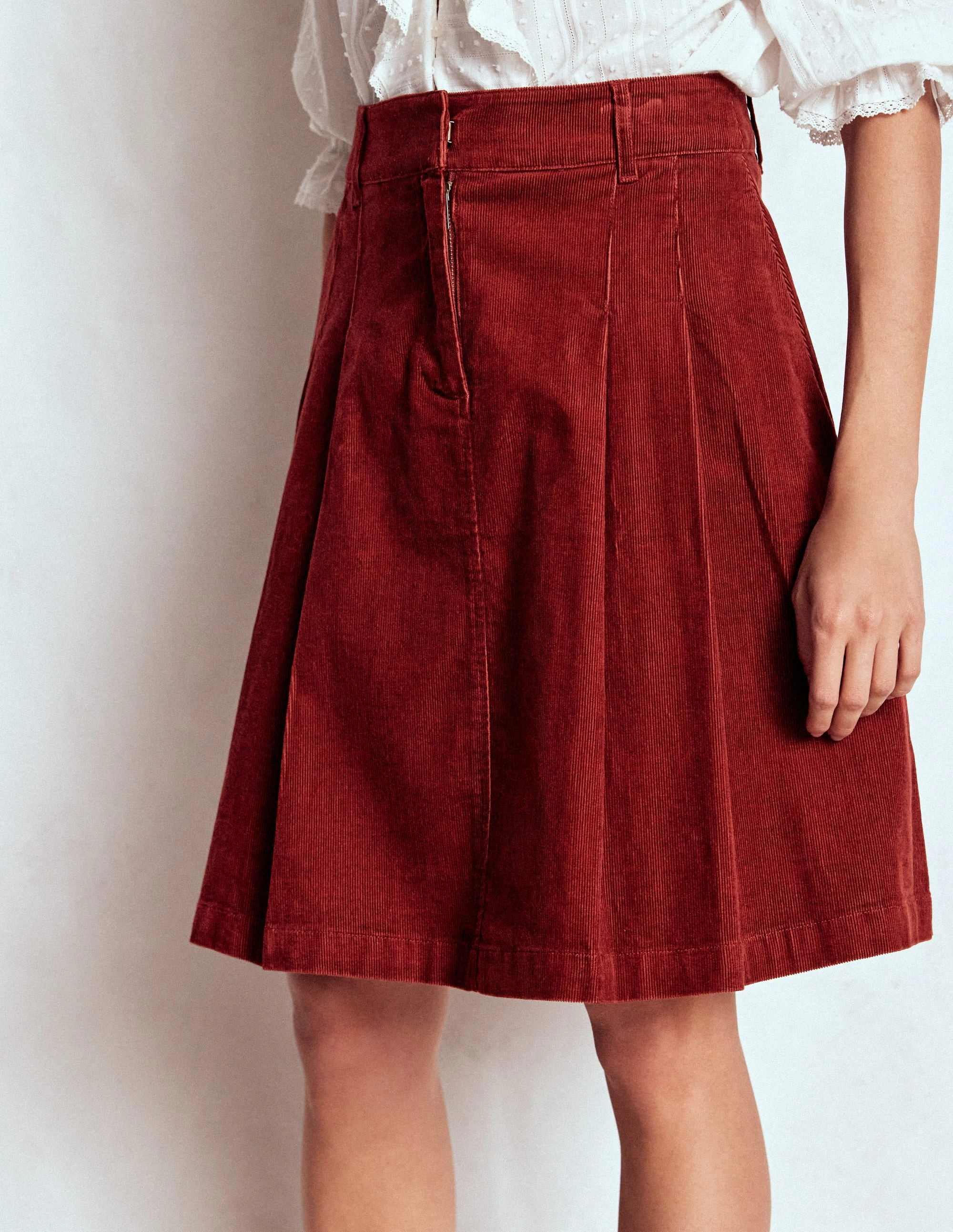 Relaxed Look Simple Look Pleated Cord Skirt-Fired Brick