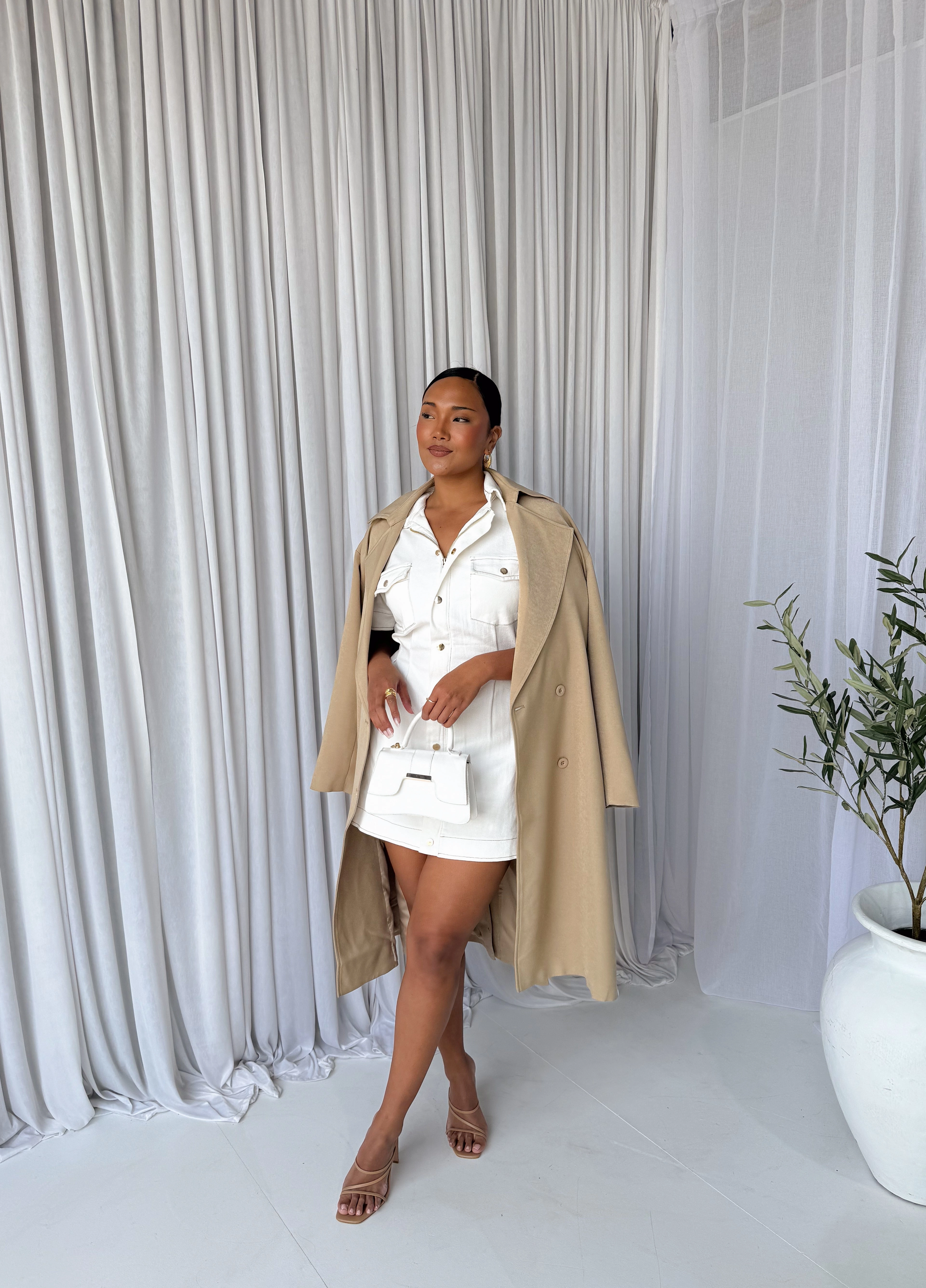 Saturated Hue Perfect Design SAVEIRA DENIM DRESS WHITE