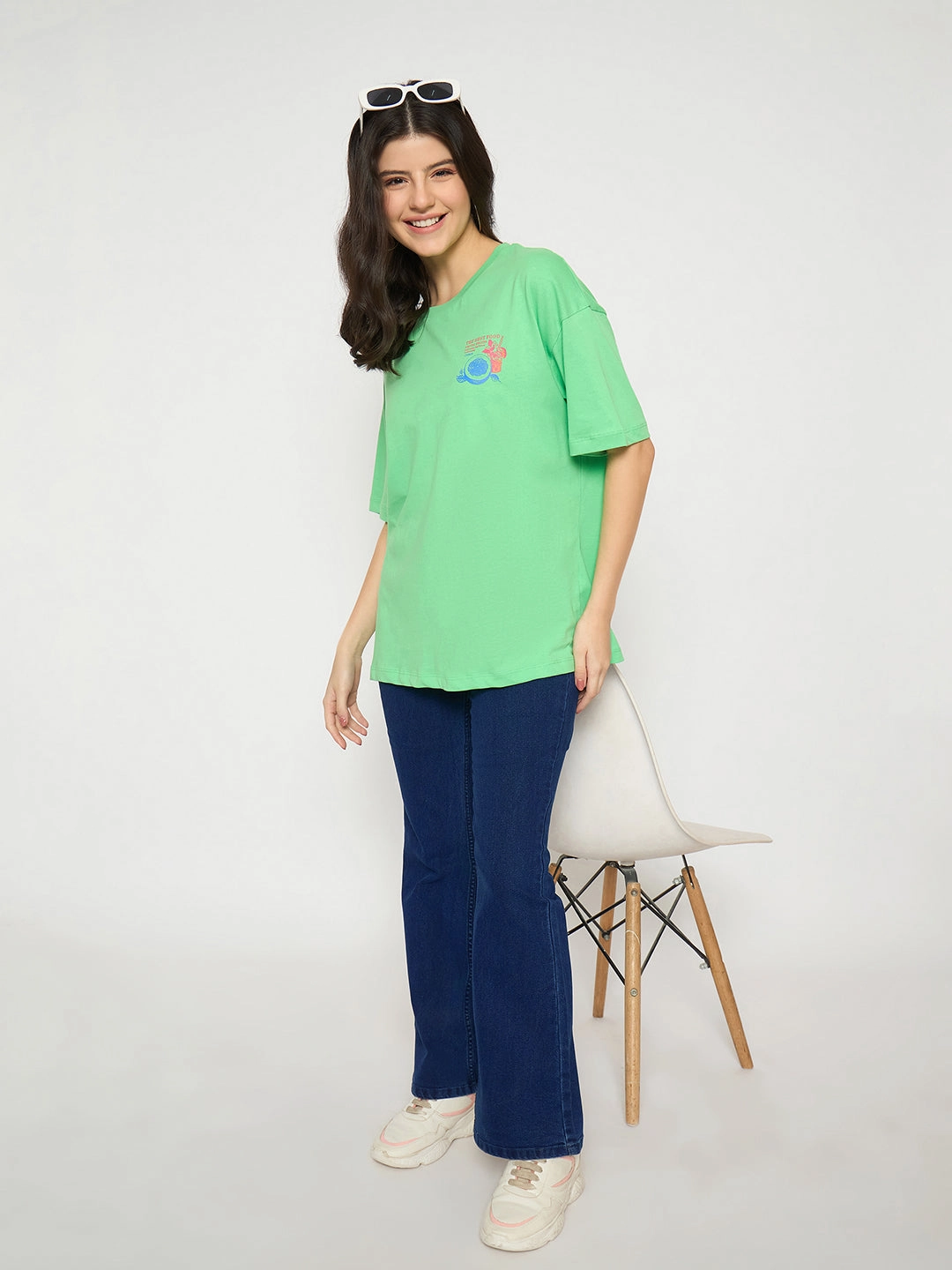 Travel Outfit Street Fashion Creative Look Daily Musthave Madame Flared Fit Dark Blue Denim Jeans