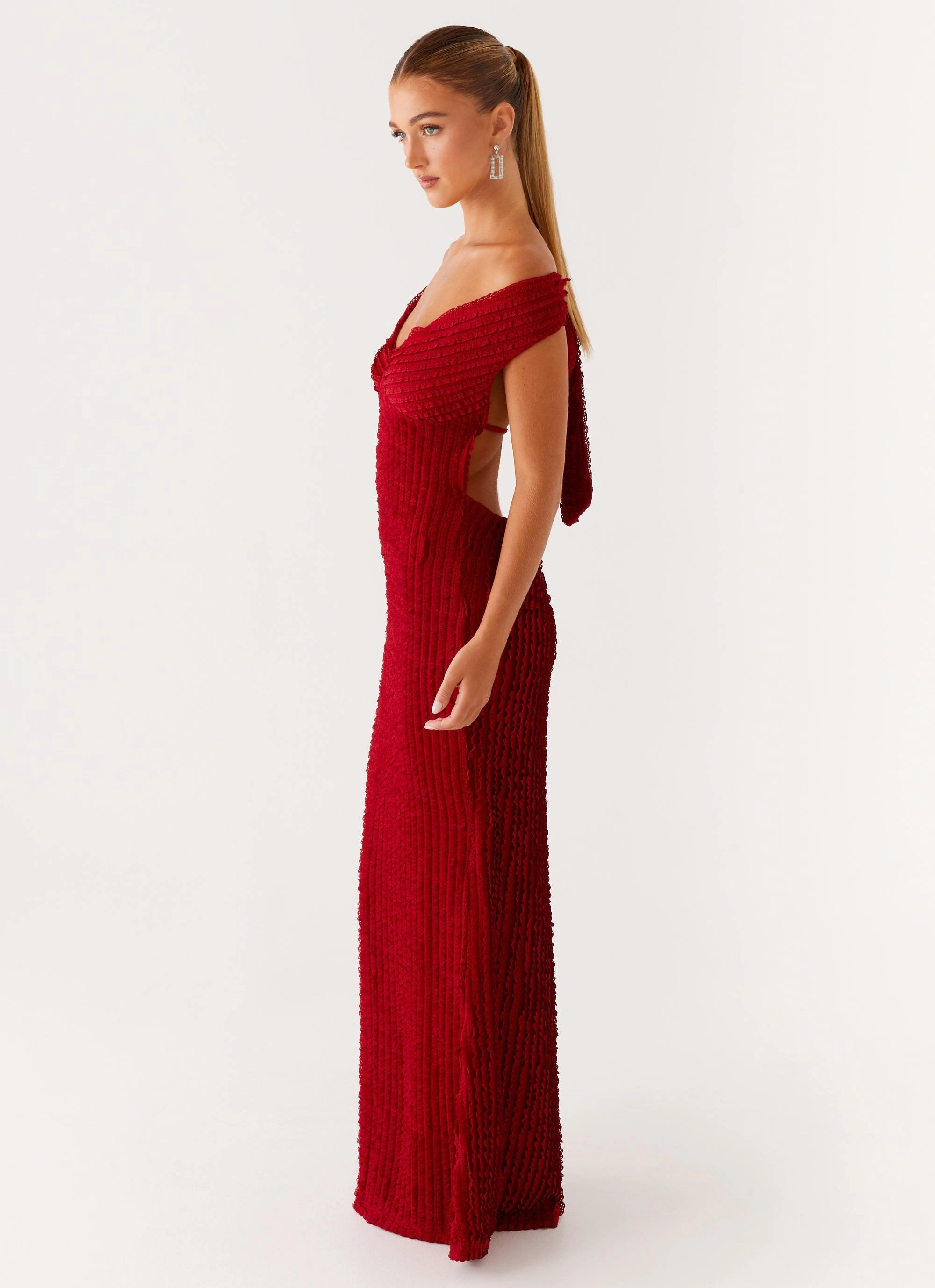 Chantelle Maxi Dress - Red Artistic Vibe Balloon-Sleeve