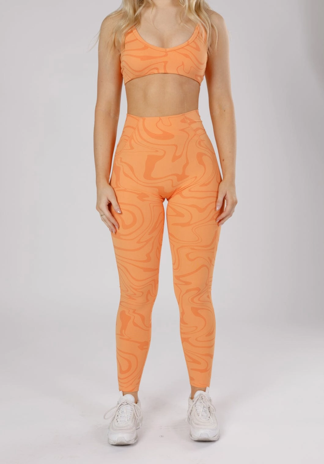 RecStretch? DesB High Flow Sculptseam? Plus Legging Creamsicle Temperature control