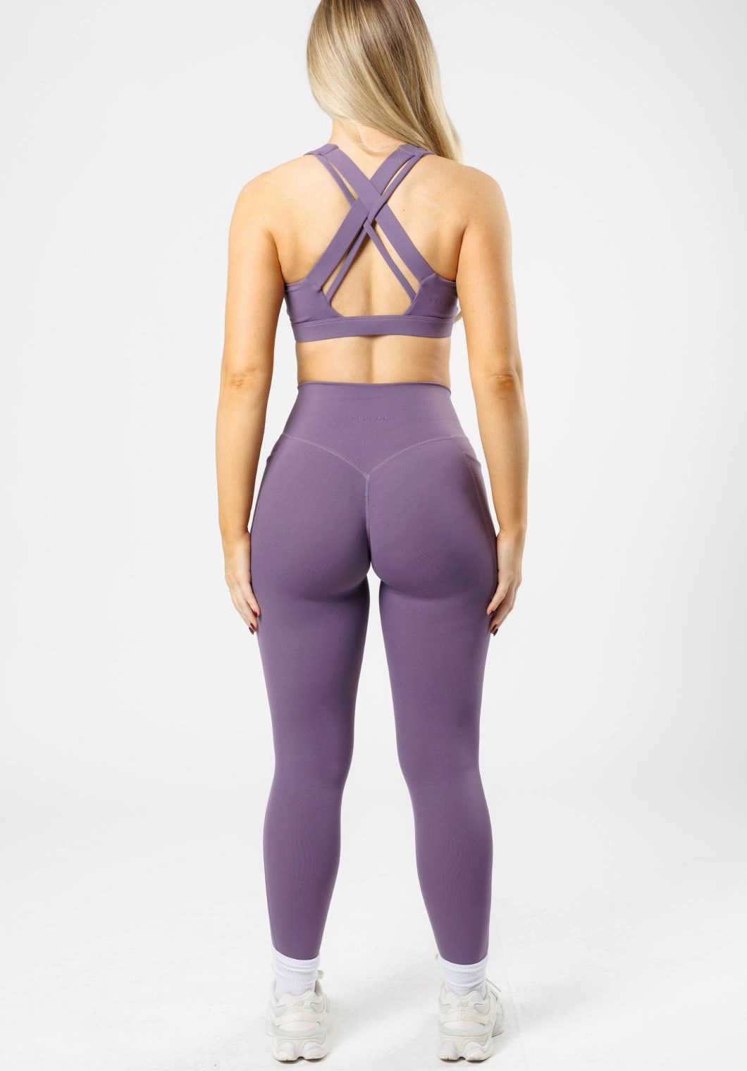 Flattering Fit Design RecStretch? Empower Sculptseam? Plus Pocket Legging Dusk