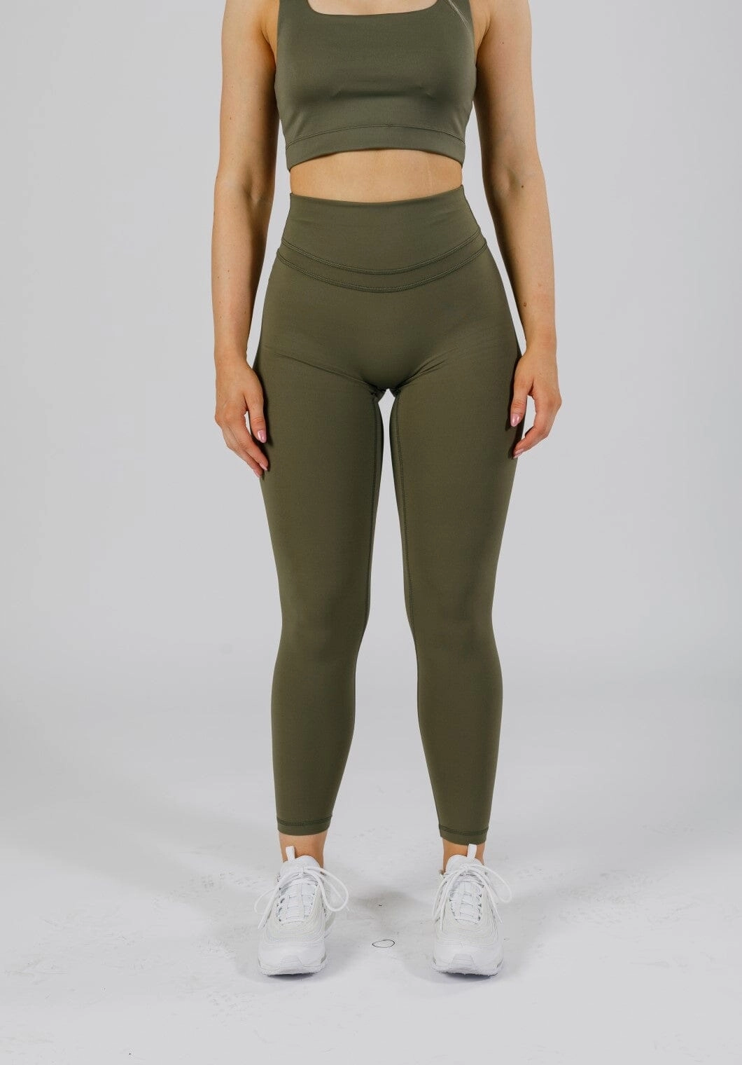 Chafe Resistant Edging RecStretch? Levitate Sculptseam? Plus Legging Everglades