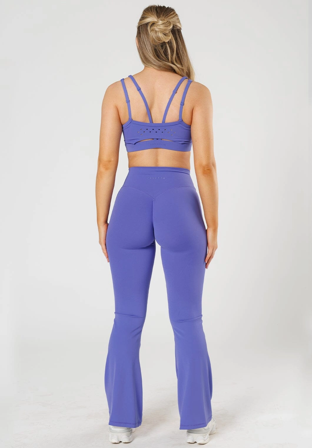 Modern Street RecStretch? Original Sculptseam? Plus Essential Flare Legging 31" Sucker