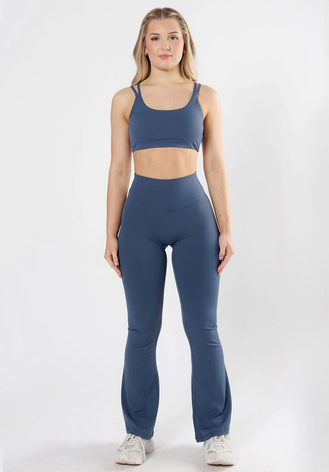 Laser Cut Edges RecStretch? Original Sculptseam? Plus Essential Flare Legging 31" Water Sign