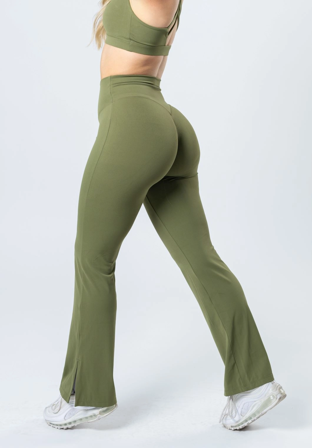 Sporty Comfort Fit RecStretch Original Sculptseam? Plus Flare Legging 31" Olive