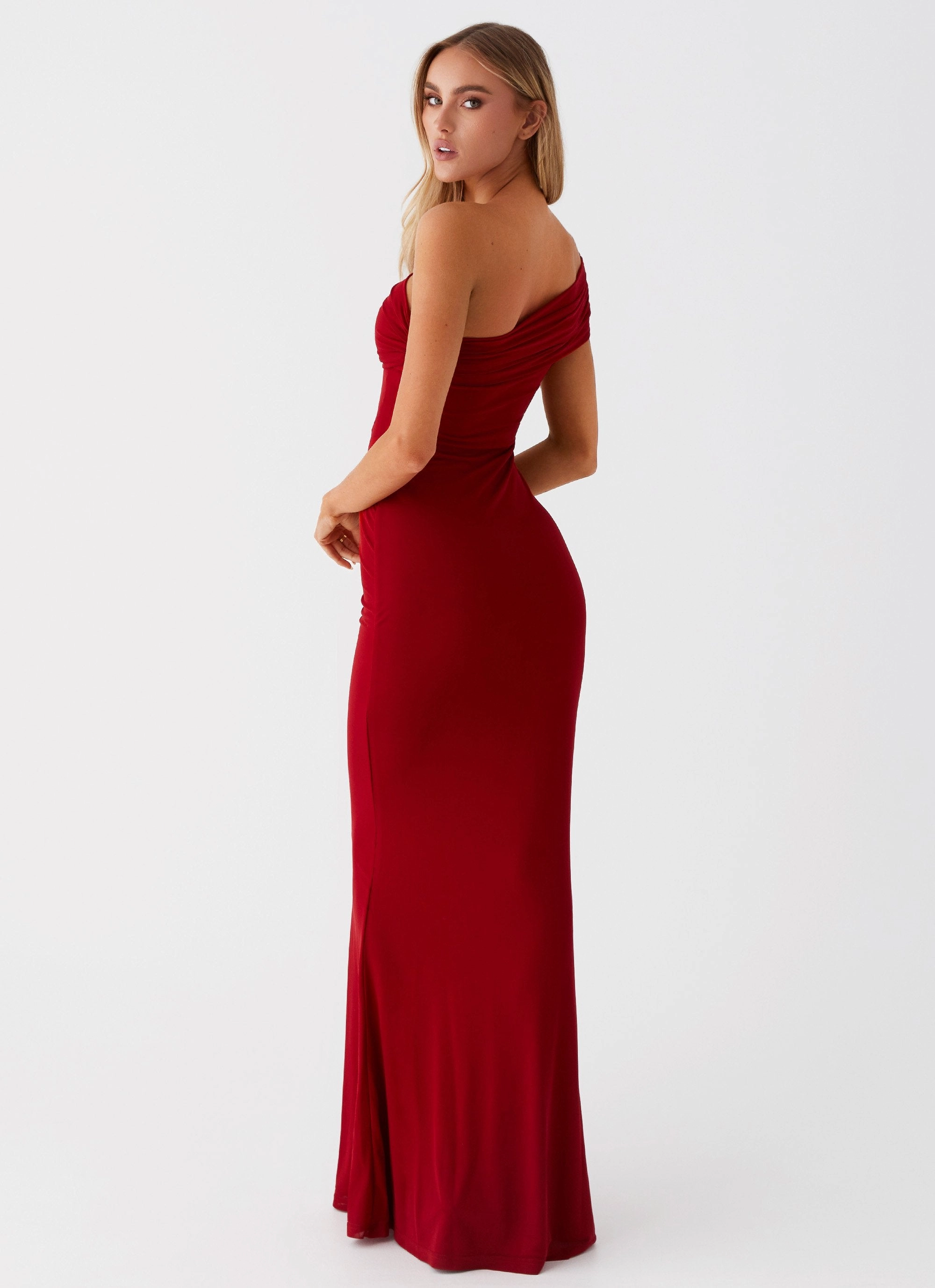 Calm Outfit Reine Maxi Dress - Red