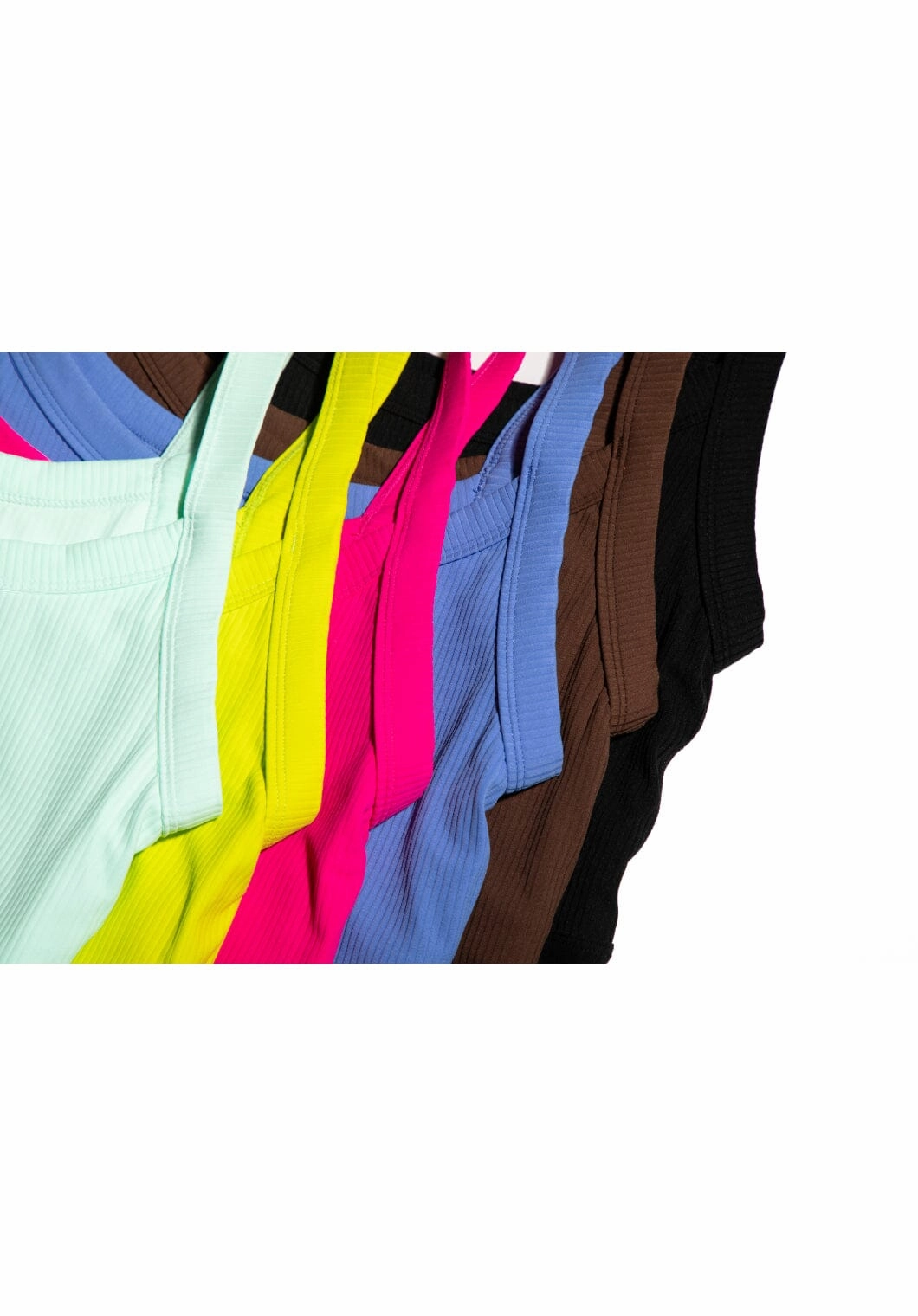 Fitted Design linen option CloudRib? Strappy Sculptseam? Shortsuit High Dive