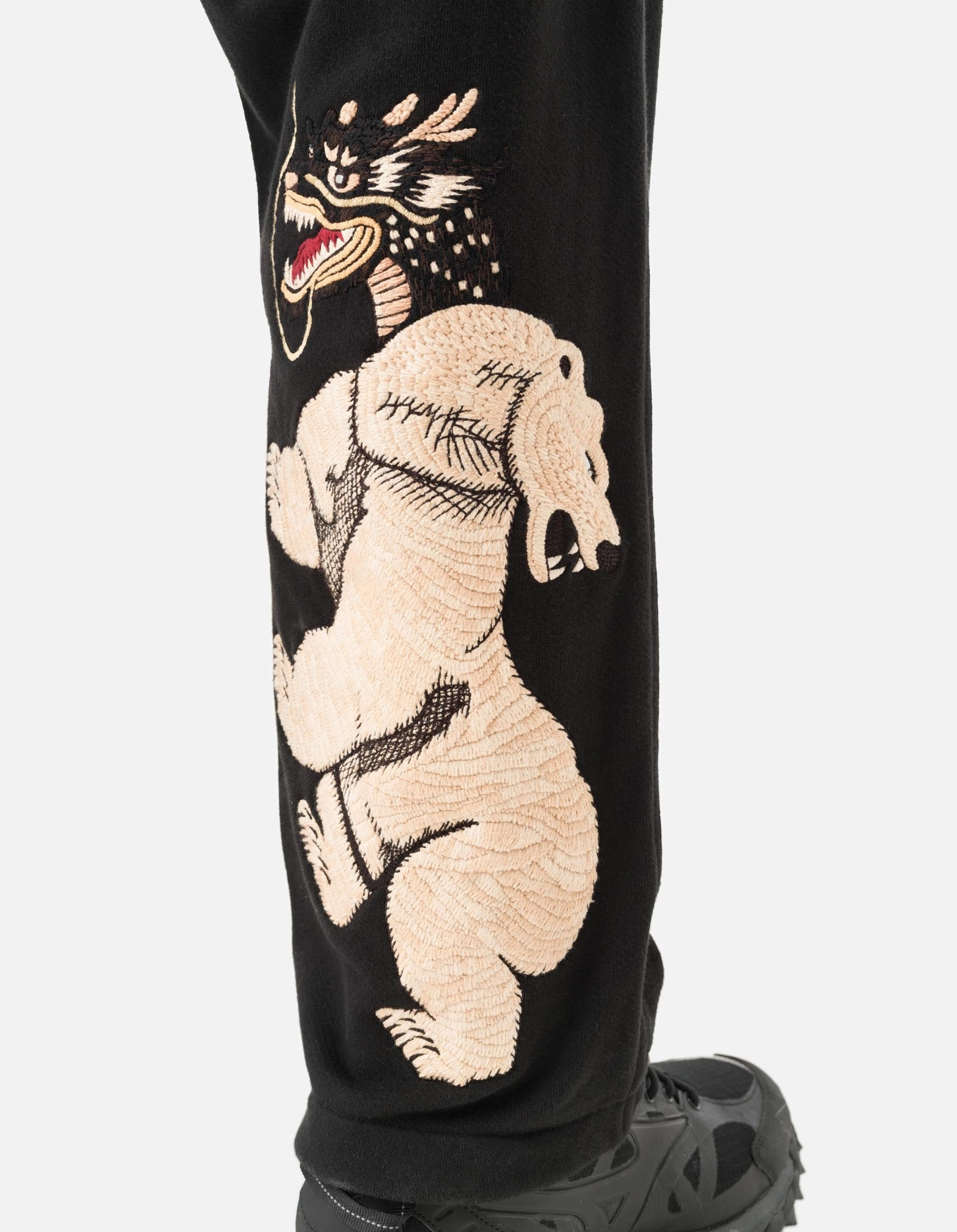 7091 Bering Strait Embroidered Asym Sweatpants Black Relaxed Comfort Wear