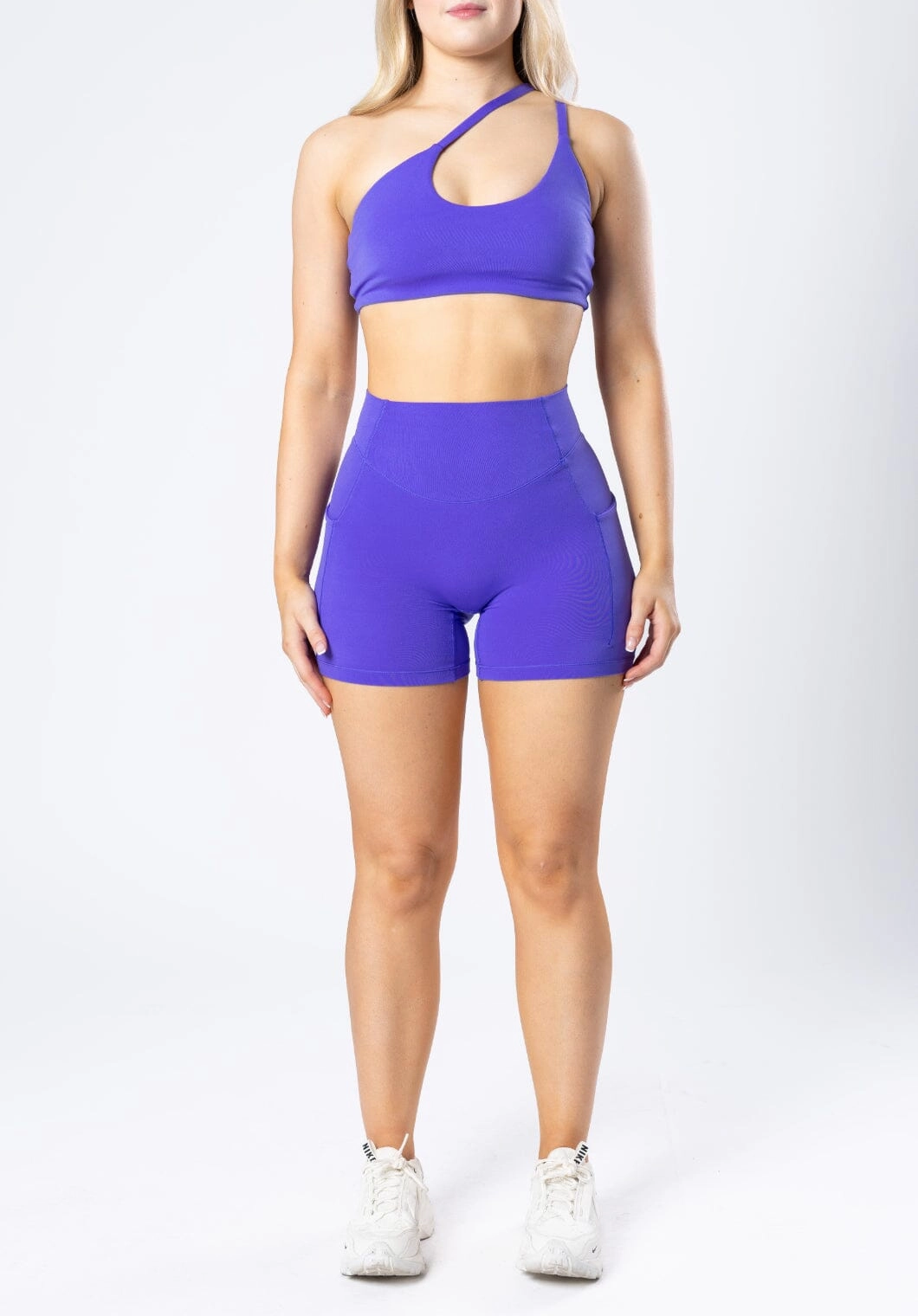 Reluna Dip Pocket Sculptseam? Short Moon Motel Soft Stretch snowboarding apparel