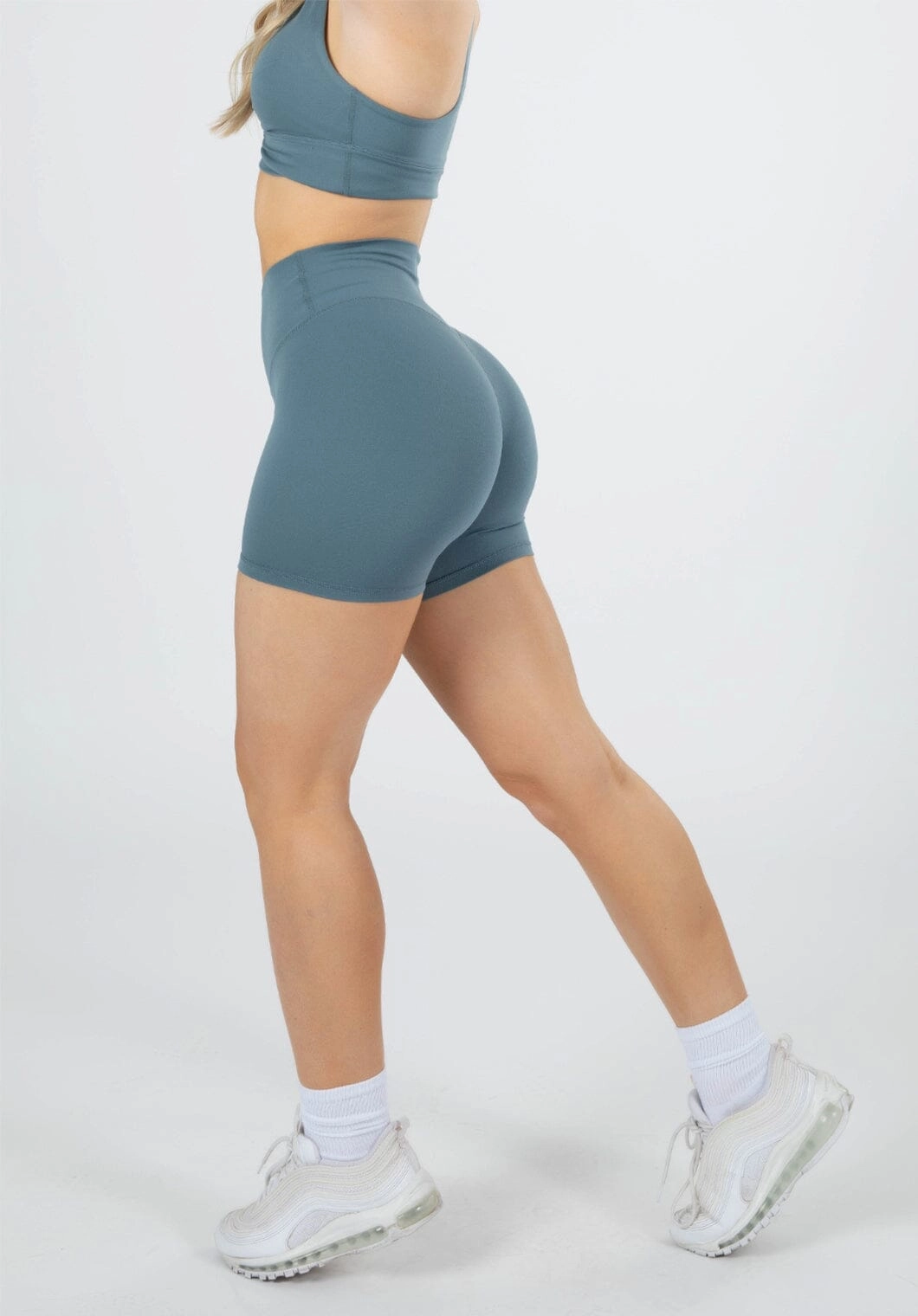 High-Performance Fit Comfort Stretch Fit Reluna Original Sculptseam? Short Slate