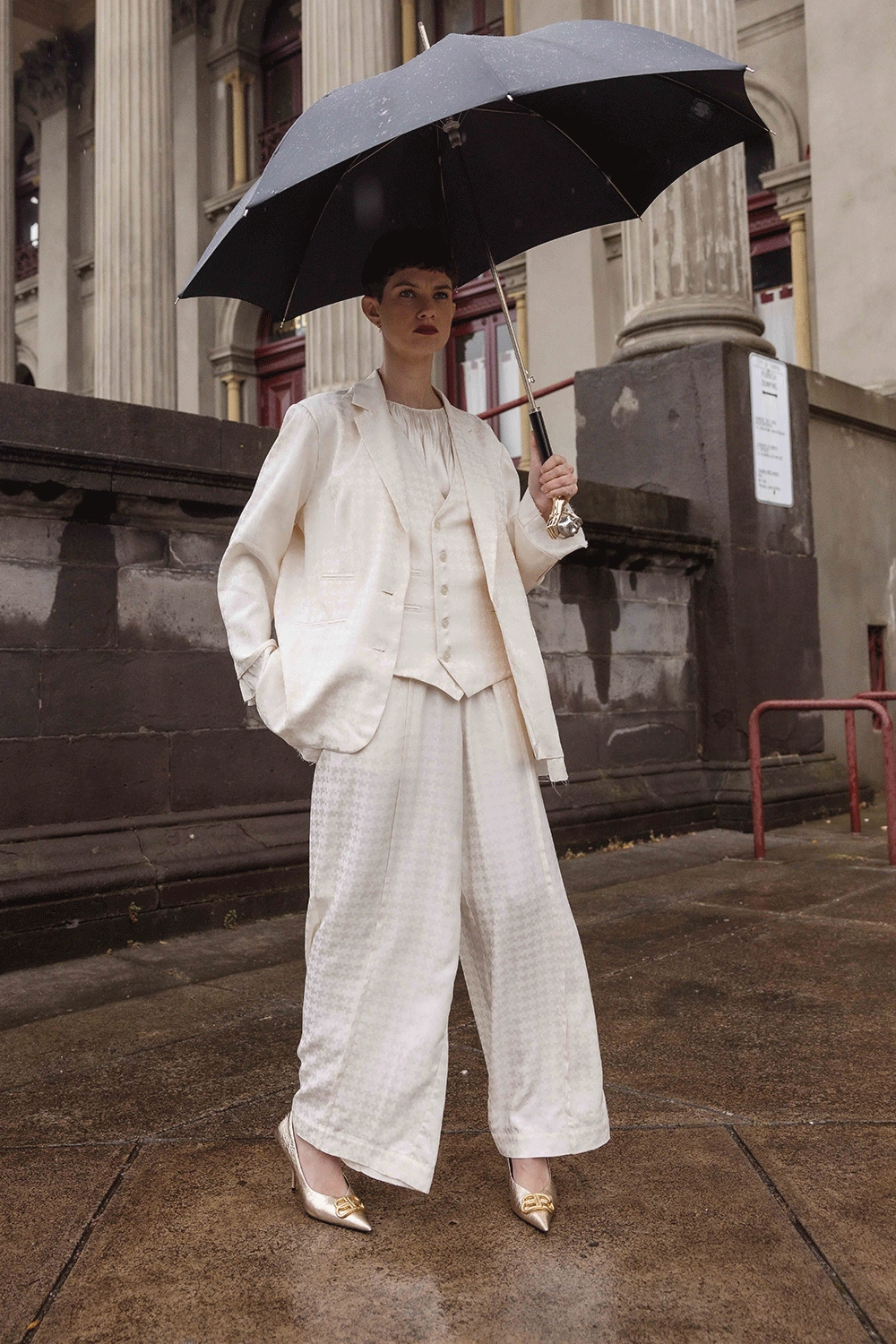 Mark Style HypoallergenicMaterial Maud Dainty - DTY03976A Sombrero Jacket with Raw Trim