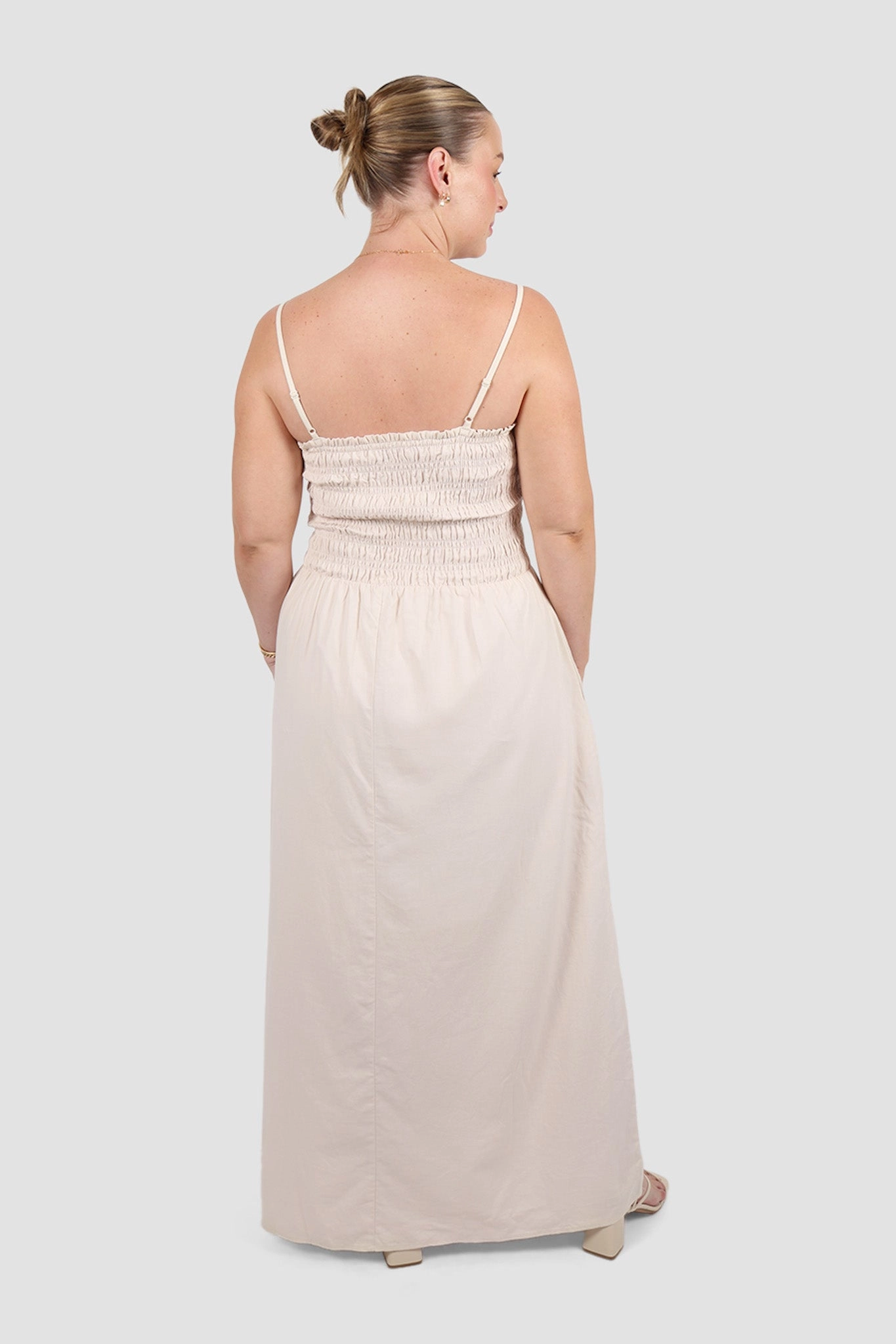 RILORA DRESS NEUTRAL Love Energy Long Sleeve