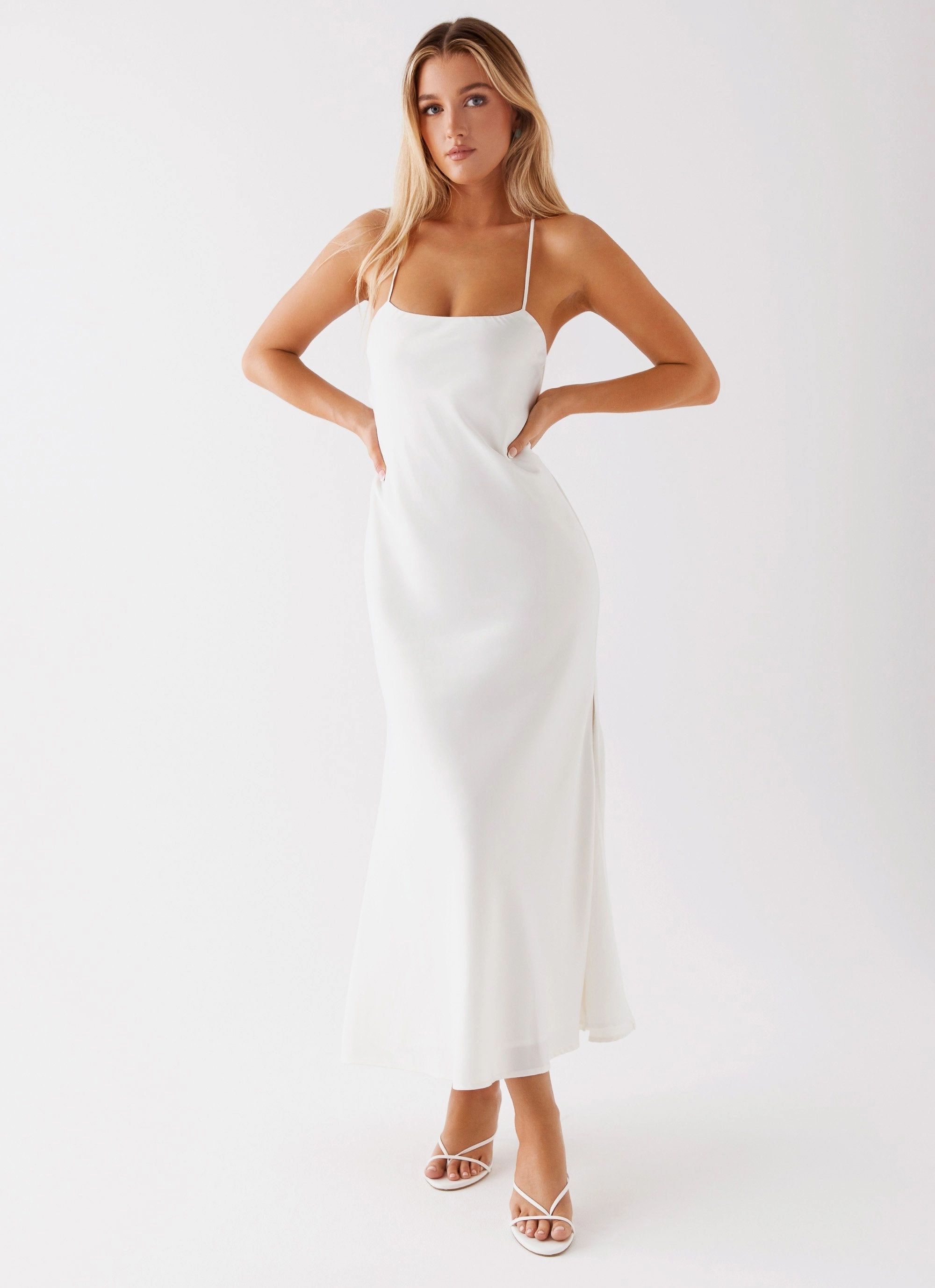 Office Tone Visual Balance Runway Royalty Maxi Dress - White