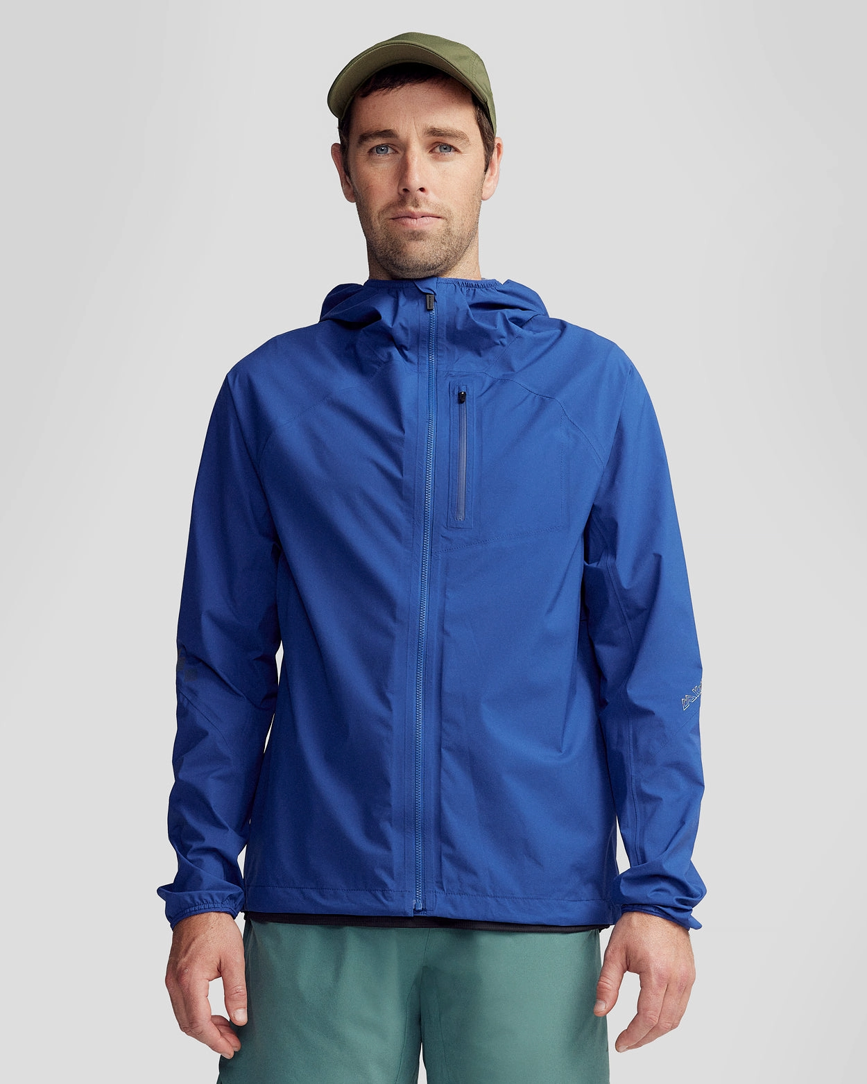 Men's Seeker 2.5L Rain Jacket - Bright Navy Subtle Design Detail HighNeckDesign