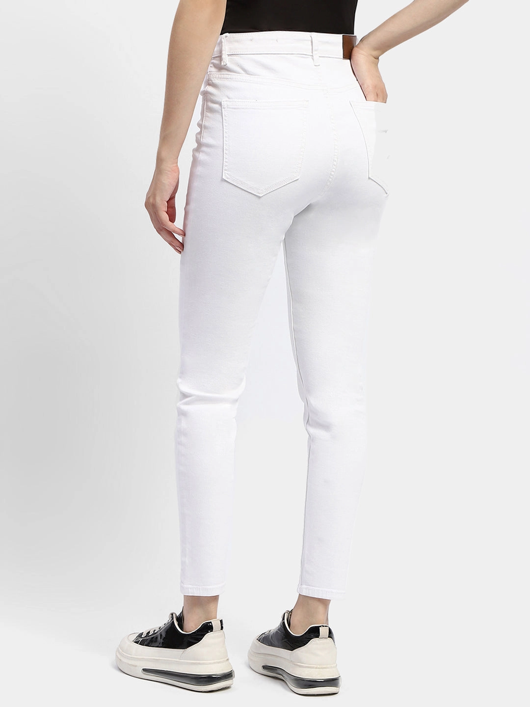 Madame Solid White Slim Fit Denim Jeans Comfortable Silhouette