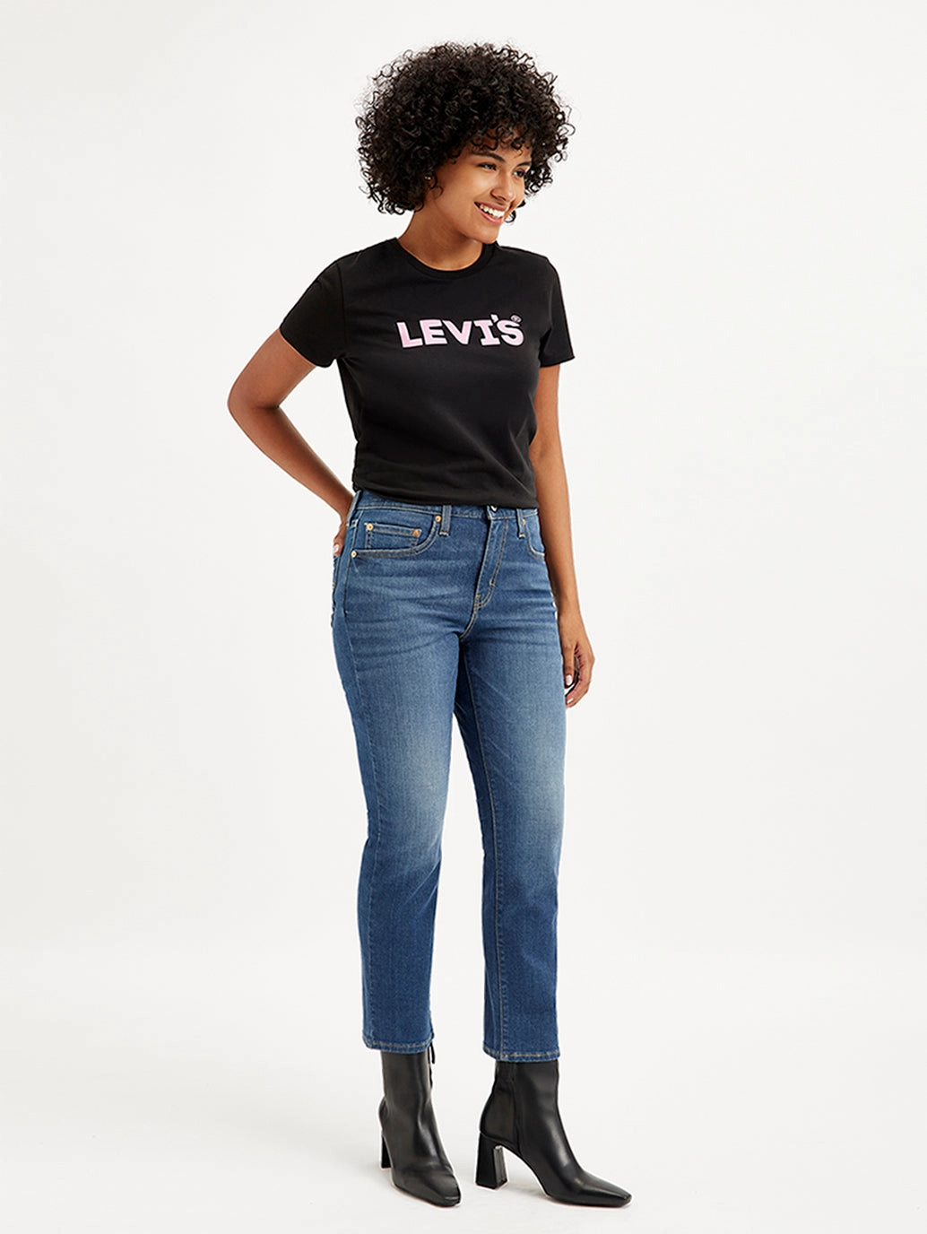 Relaxed Style City Walk Trend Setter Women's 724 Blue Straight Fit High Rise Jeans