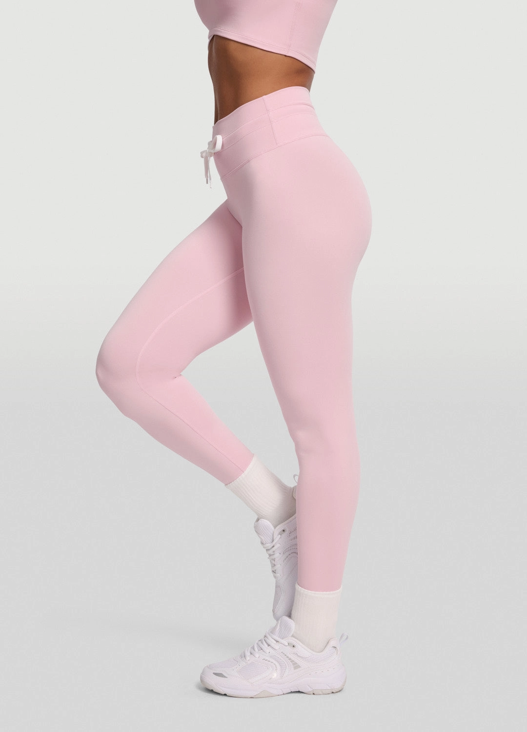 Travel Outfit Trend Seeker Sleek Drawstring Leggings