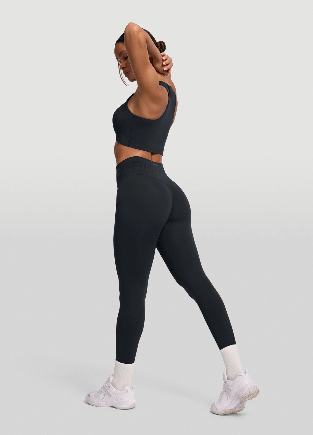 Form Fitting Minimalist Style Winter Sports Sleek Drawstring Leggings