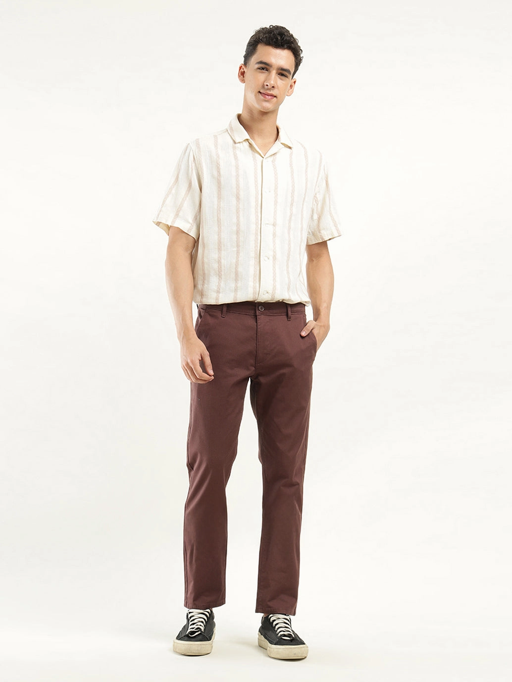 Breathable Motion Lounge-friendly Men's Brown Slim Fit Chinos