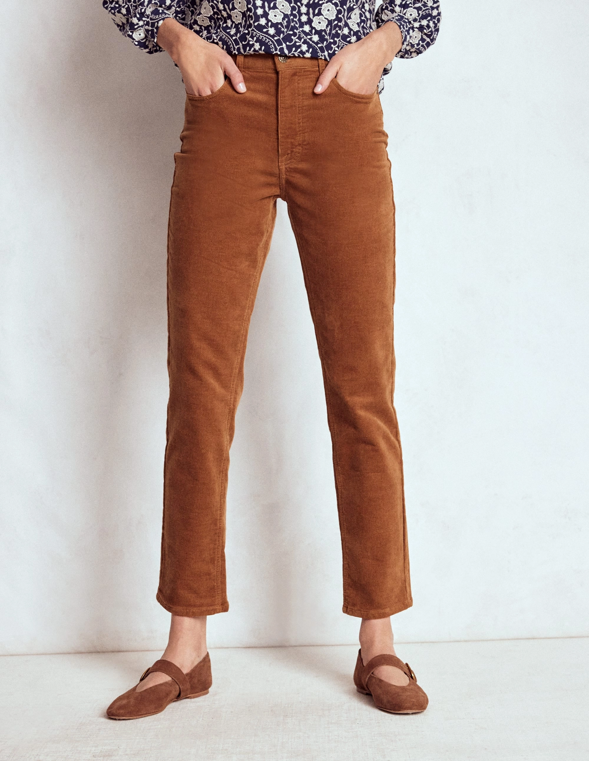 High-Waisted Cord Slim Jeans-Ginger Multi Pocket System On The Go