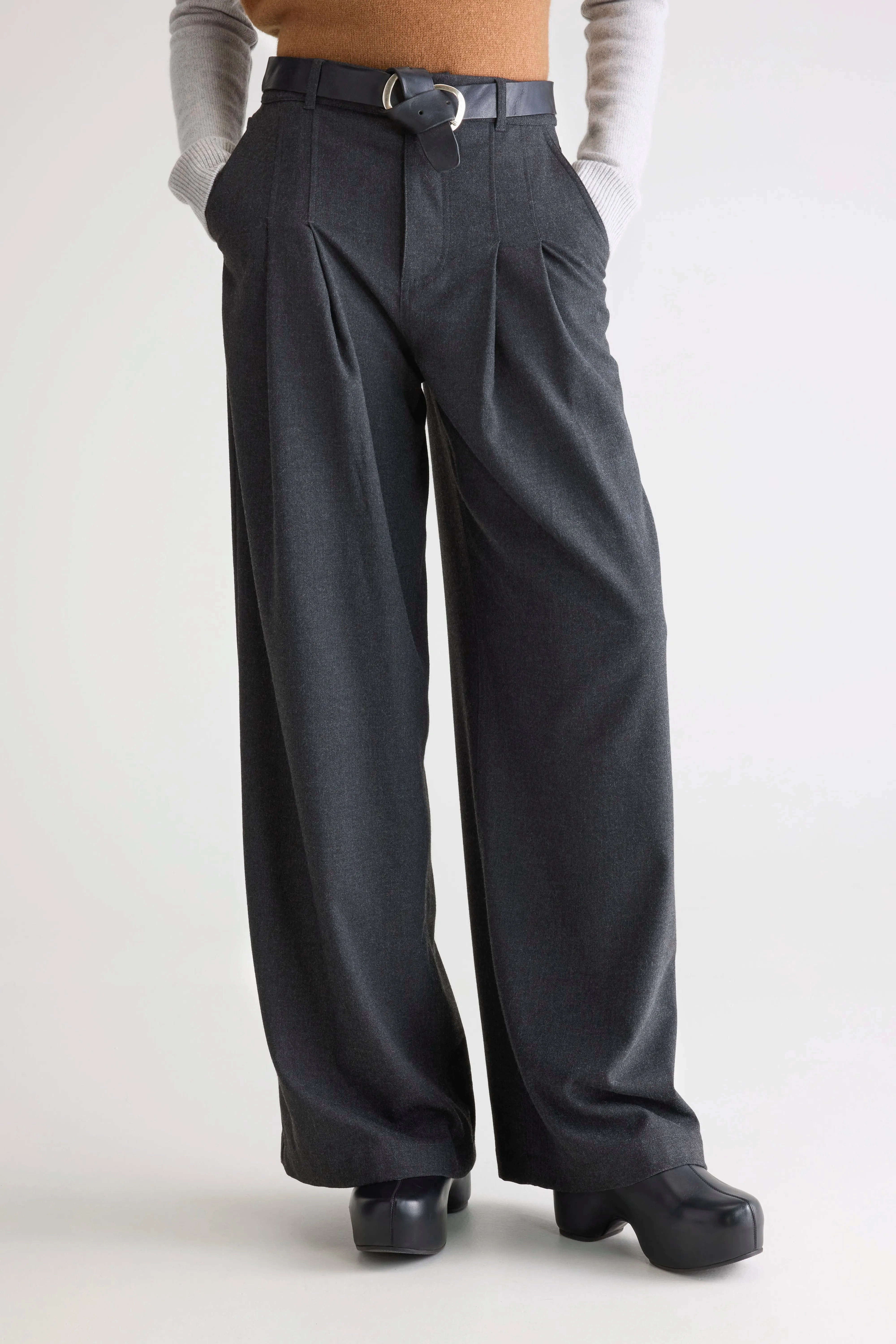 Sixtine tailored trousers (252 / W / ANTHRACITE) Work Ready Ripstop Fabric Technology