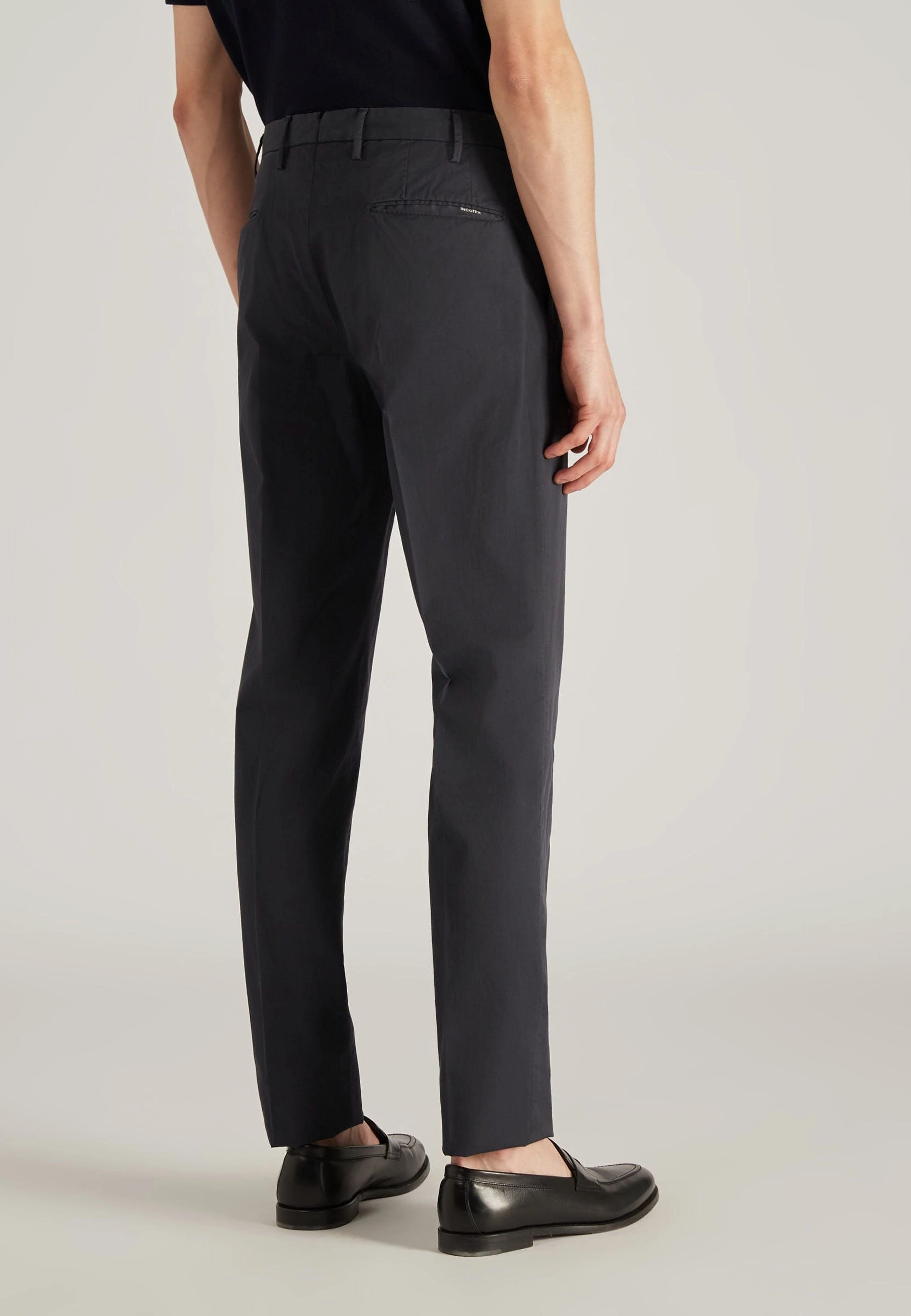 Padded hips Slim-fit certified Royal Batavia cotton trousers