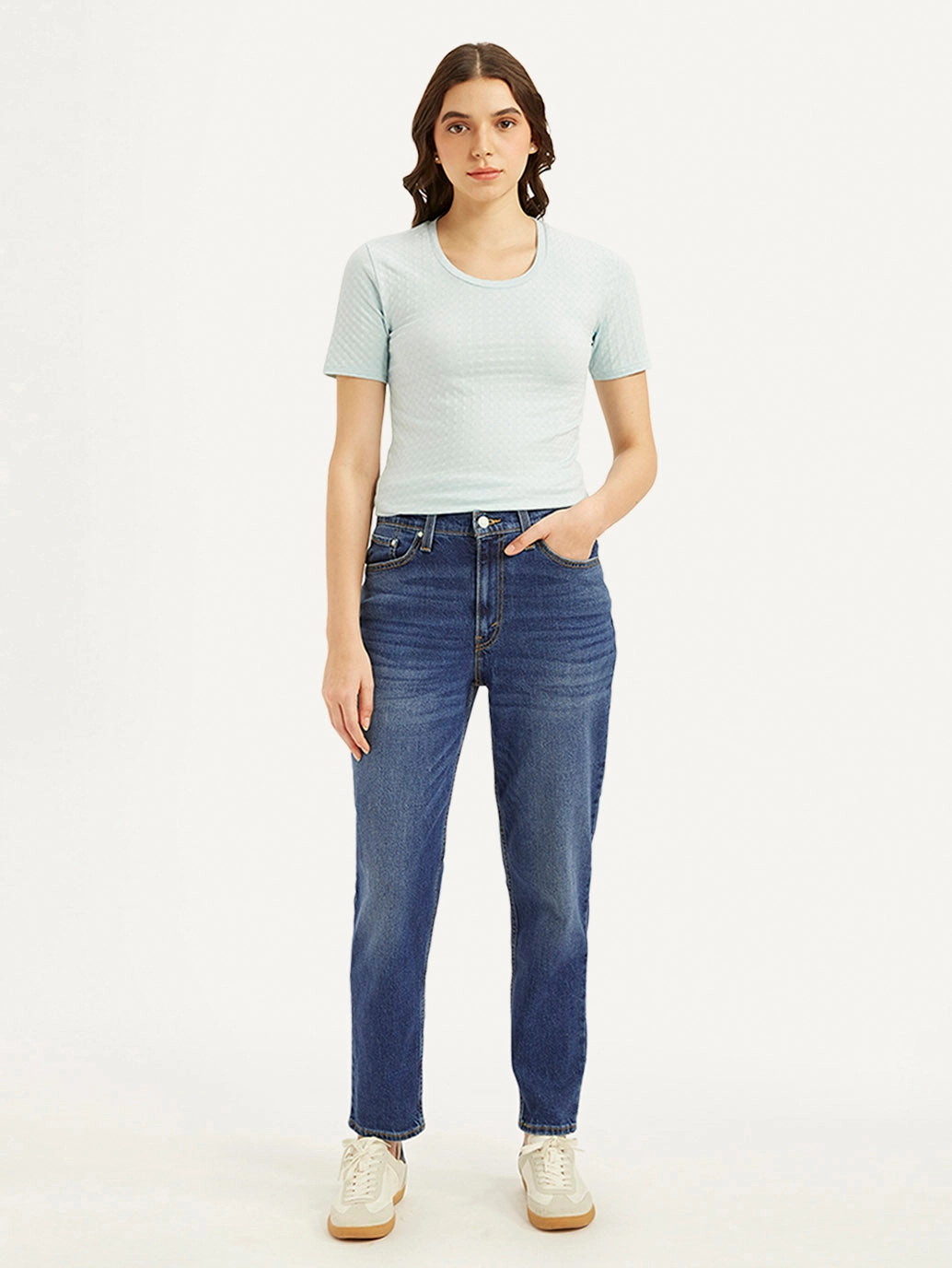 Women's 80s Mom Blue Loose Fit High Rise Jeans Softened Texture Smooth zipper closure