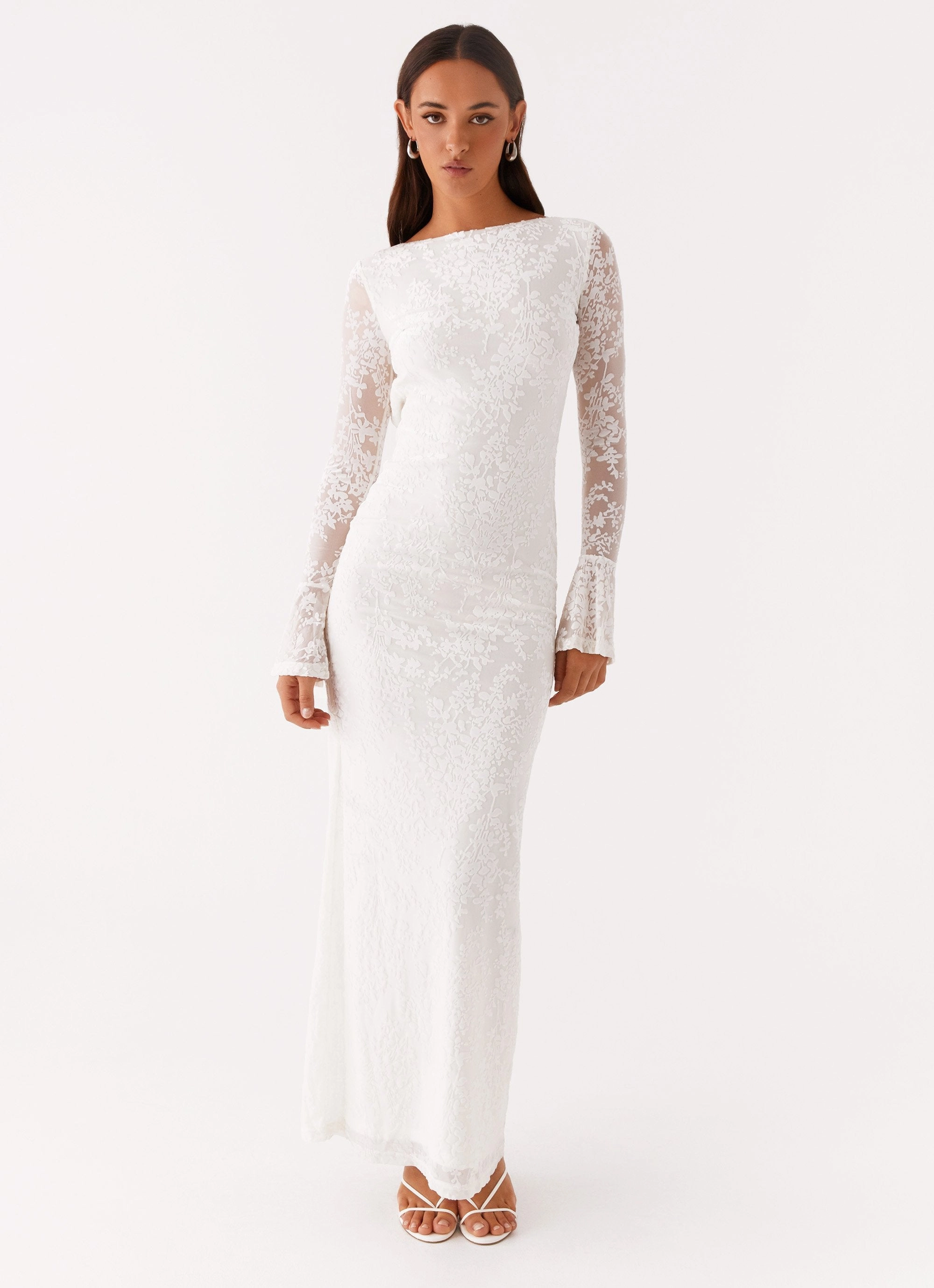 Thriving Maxi Dress - White Elegant Layer Fit Mood