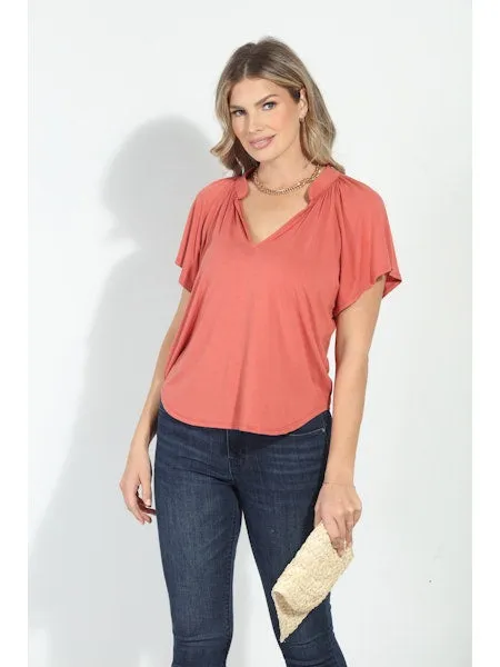Chilly Layer SPLIT NECK SS TOP Minimal Look
