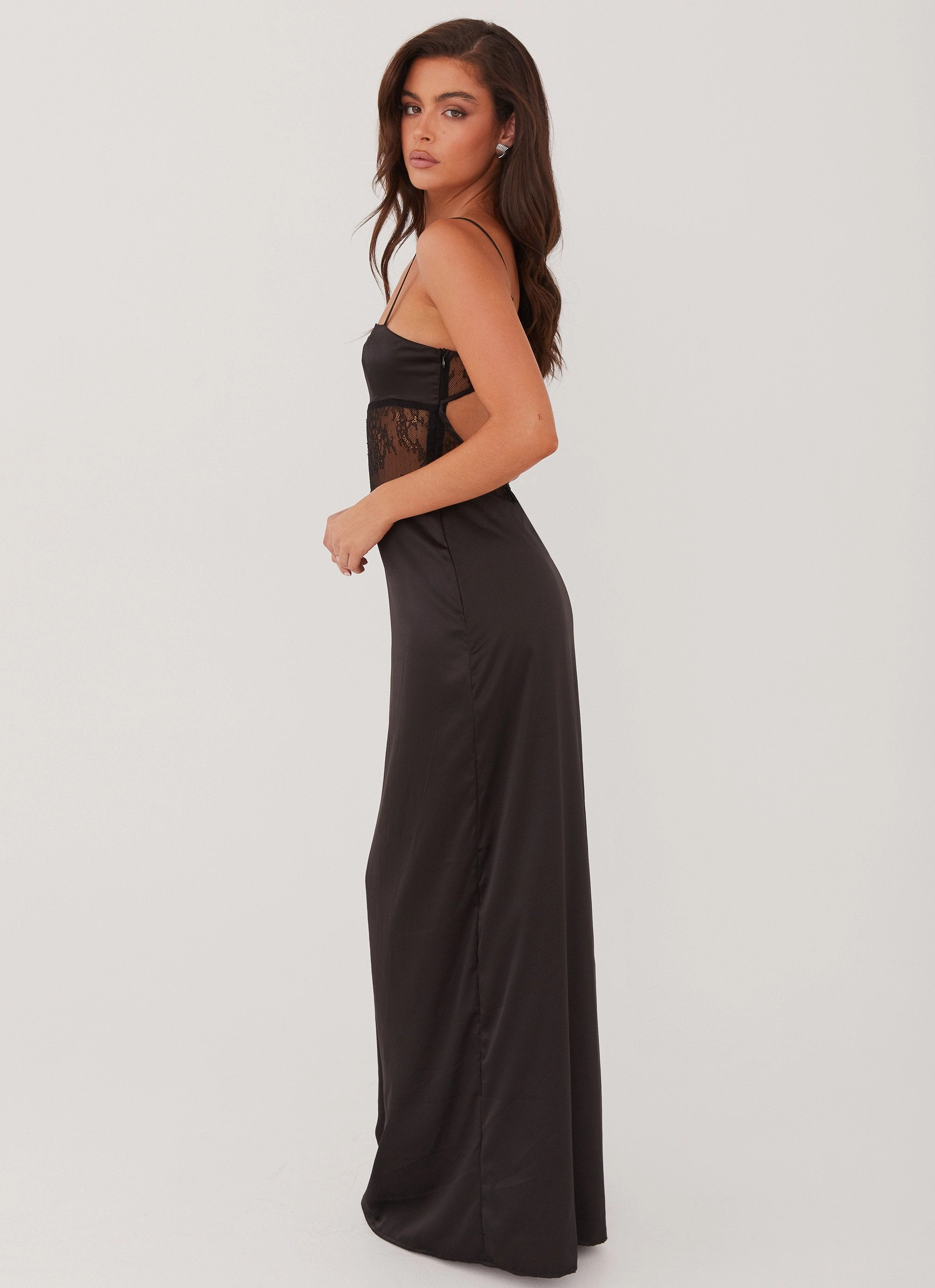 Palais Royale Lace Maxi Dress - Black Cozy Wear