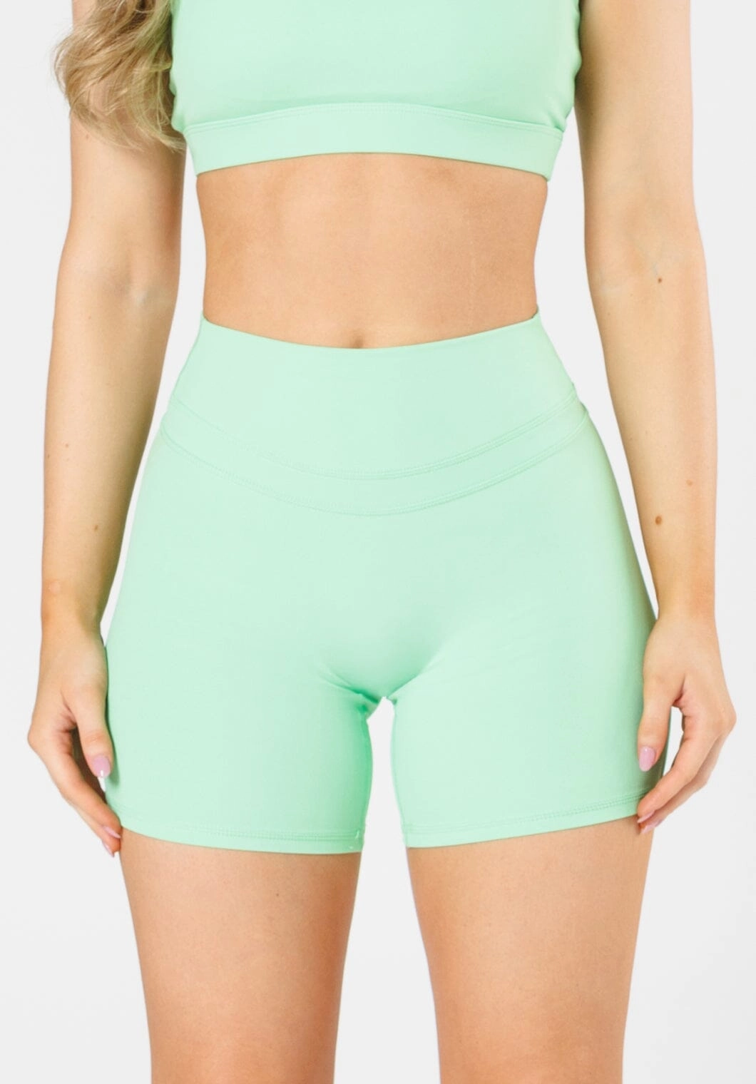 Gothic style No Ride Up Design RecStretch Levitate Sculptseam?  Plus Short 6?? Sour